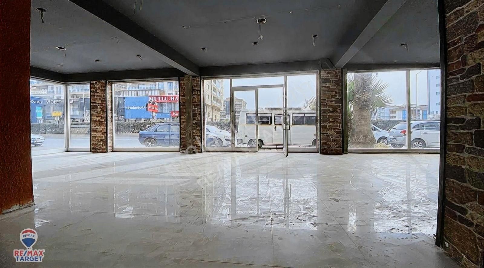 Çiğli Küçük Çiğli Kiralık Dükkan & Mağaza ANADOLU CD. GENİŞ CEPHELİ KİRALIK 350m2 DÜKKAN