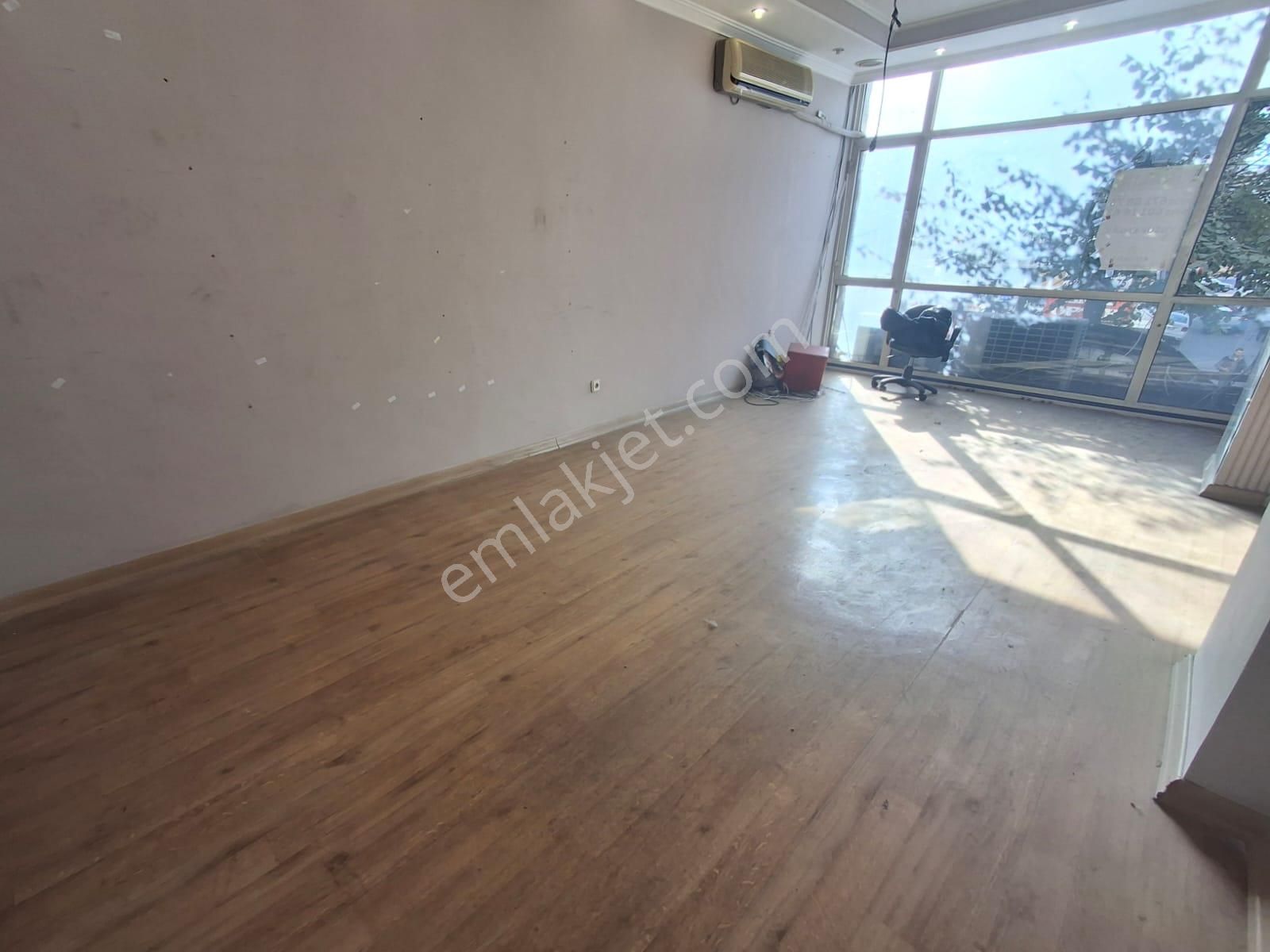 Küçükçekmece Tevfik Bey Kiralık Dükkan & Mağaza Loft'tan Sefaköy Merkezde Pasaj İçi 1. Kat 40 M2 Kiralık İş Yeri