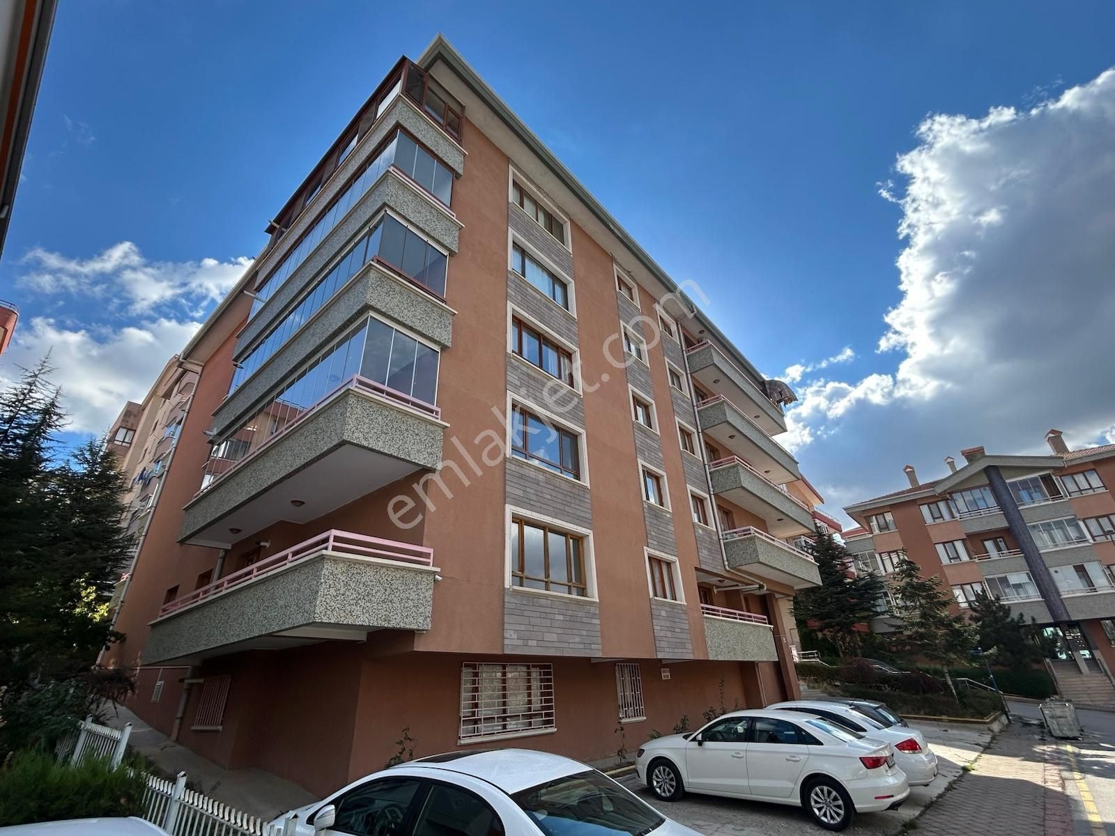 Çankaya Malazgirt Satılık Daire DİKMEN KEKLİKPINARI'NDA 4+1 SATILIK DAİRE