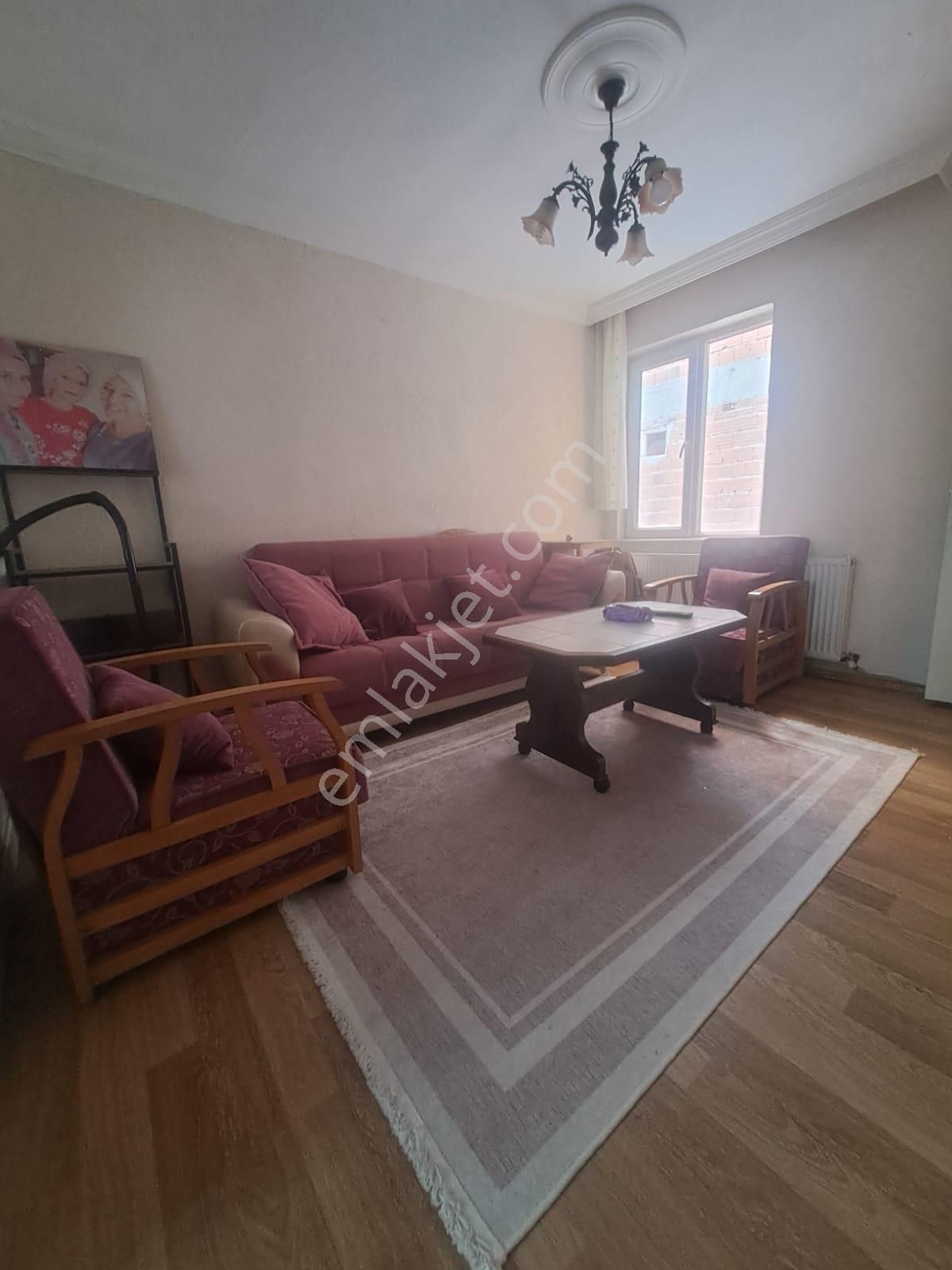 Karesi Mirzabey Kiralık Daire  MİRZABEY MAHALLESİNDE EŞYALI KİRALIK  2+1 ARAKAT  DAİRE