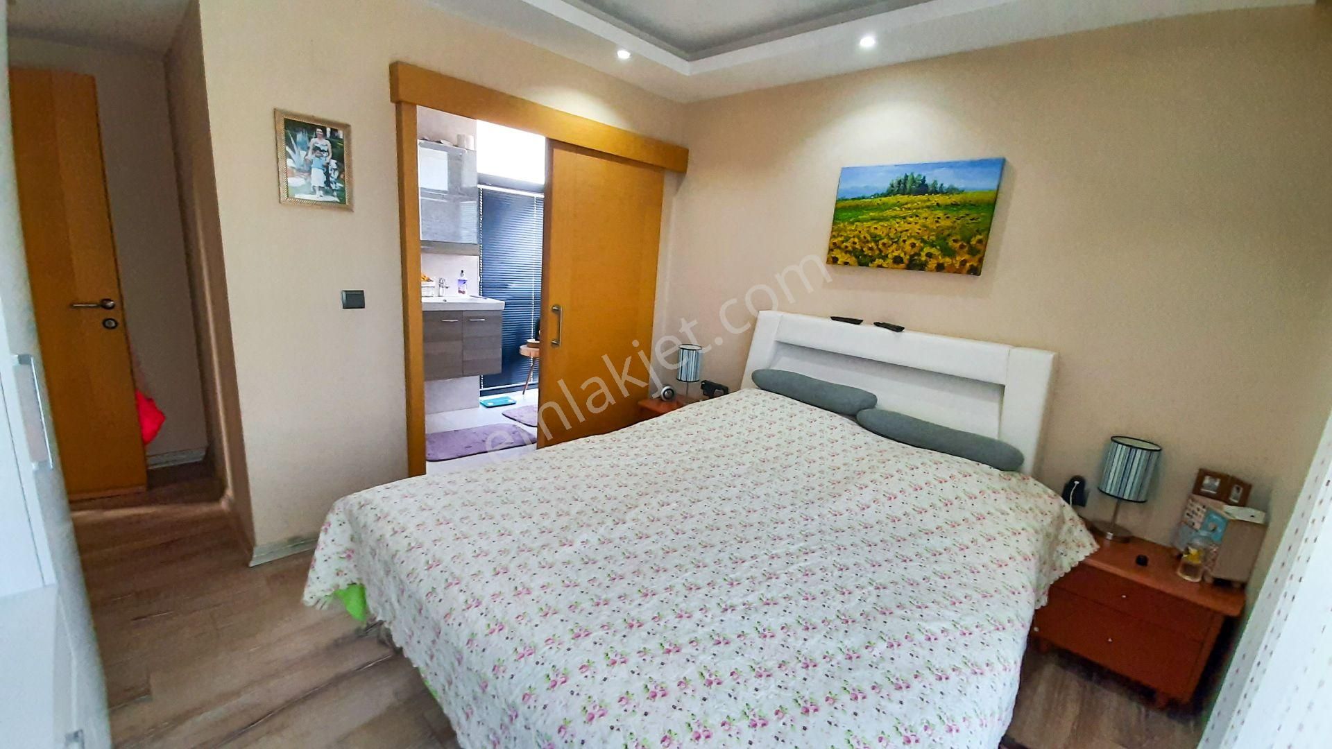 Urla Çeşmealtı'nda Site İçi Havuzlu Müstakil Villa - Görsel 32