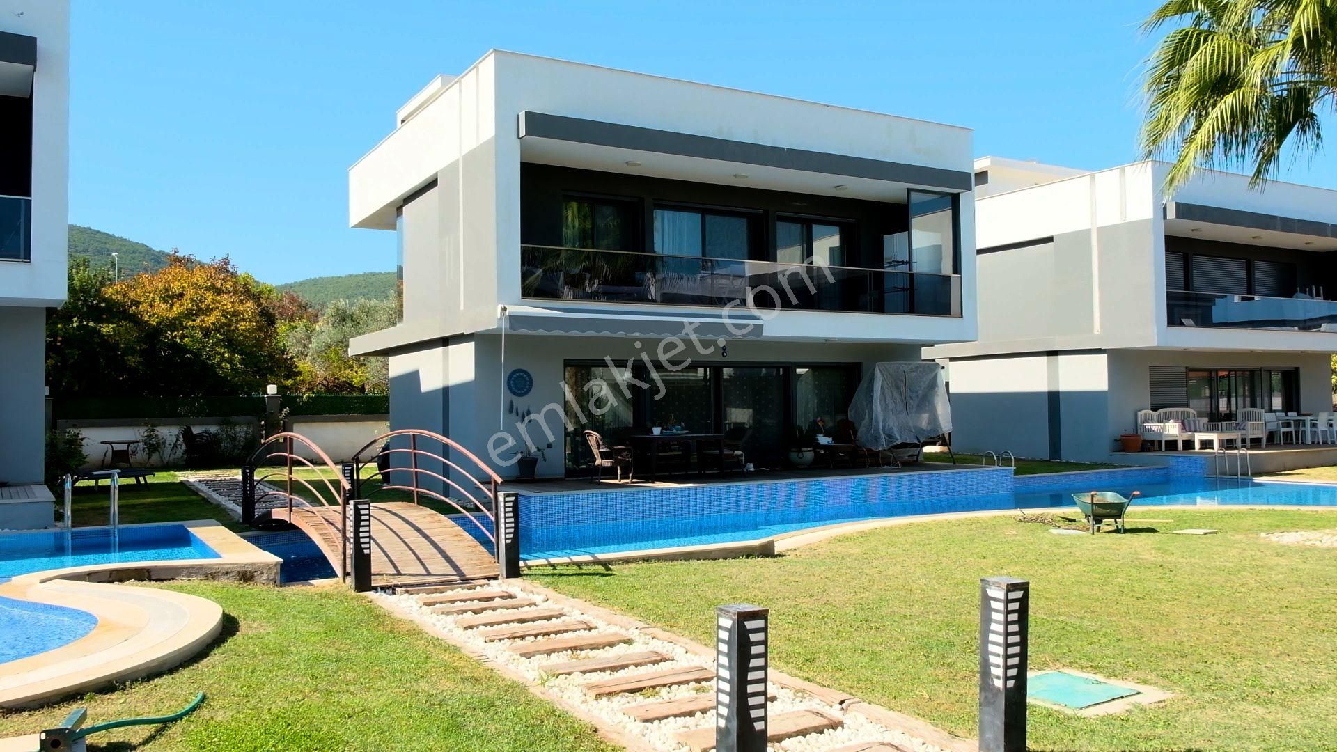 Urla Çeşmealtı'nda Site İçi Havuzlu Müstakil Villa - Görsel 7