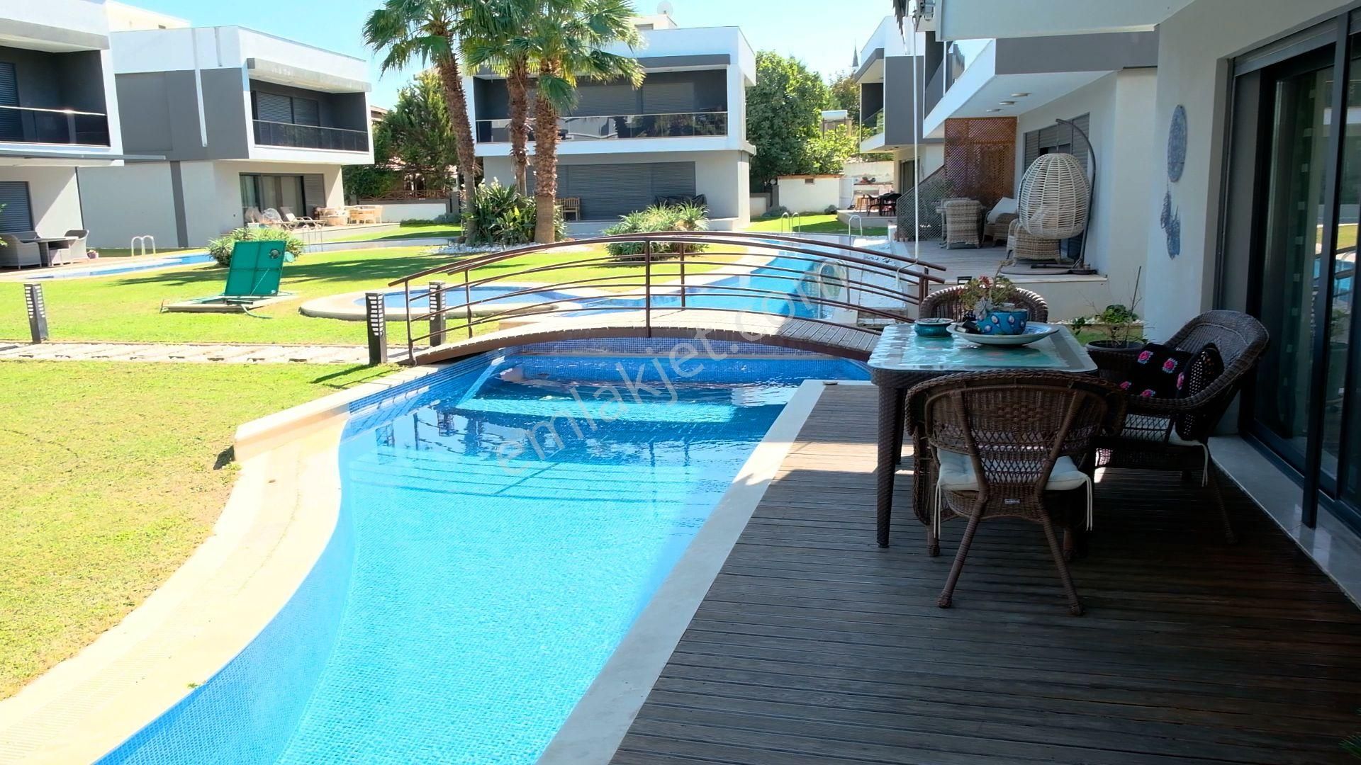 Urla Çeşmealtı'nda Site İçi Havuzlu Müstakil Villa - Görsel 11