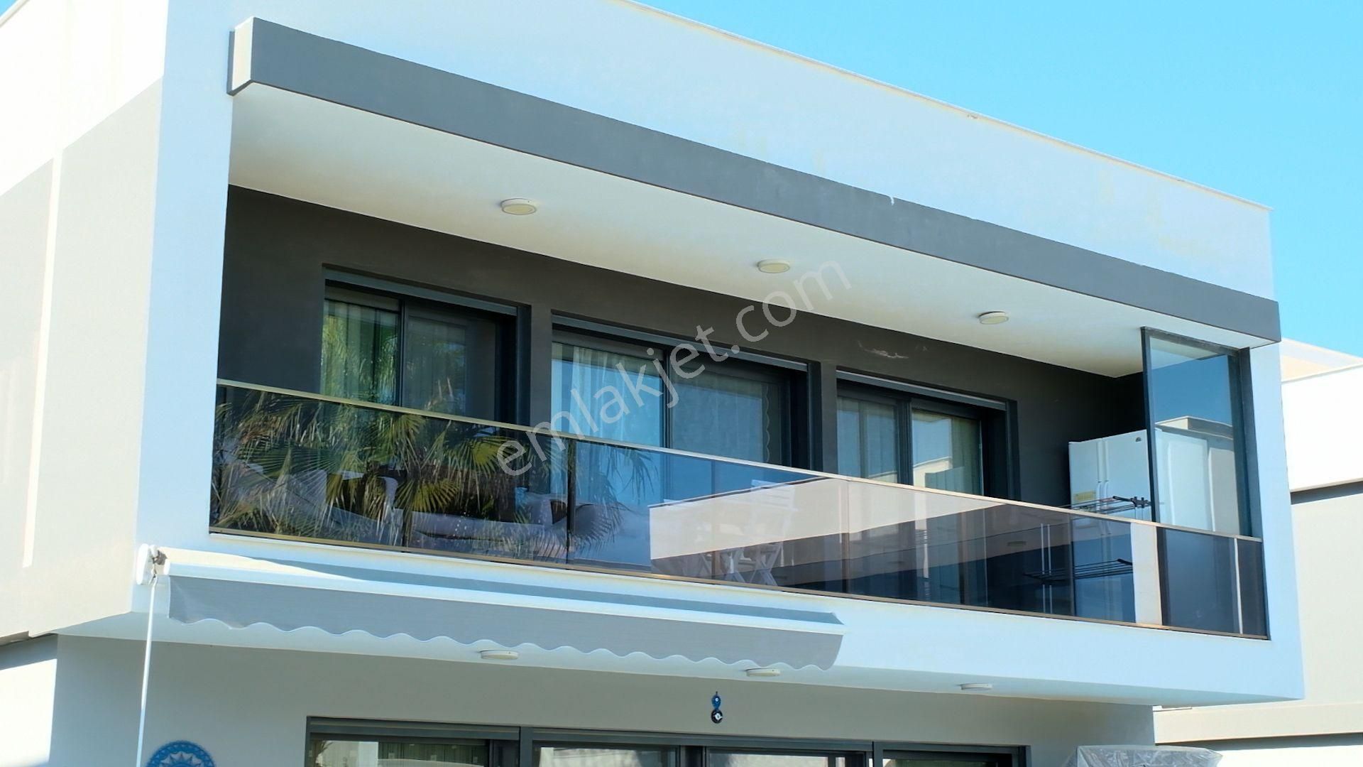 Urla Çeşmealtı'nda Site İçi Havuzlu Müstakil Villa - Görsel 17