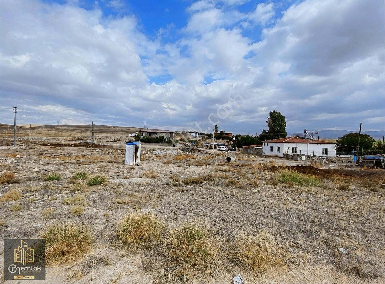 Niğde Merkez Efendibey Satılık Konut İmarlı Cm Emlak Merkez Efendibey 668 M2 Yola Sıfır Mükemmel Konum Arsa