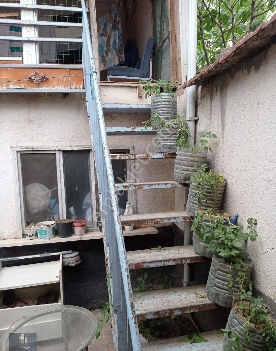 Cayır Mahallesi'nde Bakımlı Bahçeli Müstakil Ev - Görsel 3