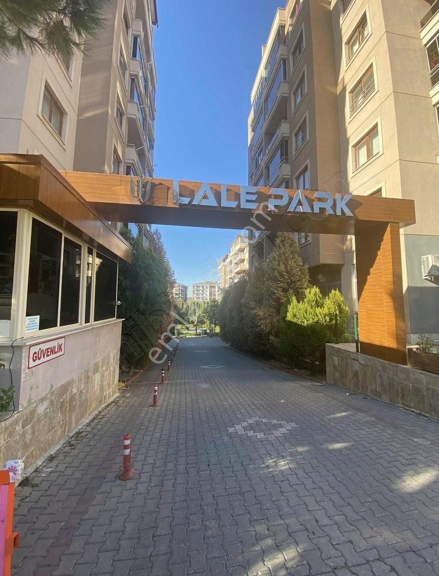 Soma Turgutalp Satılık Daire LALEPARK SİTESİNDE 3+1 BAKIMLI VE LÜKS FIRSAT DAİRE