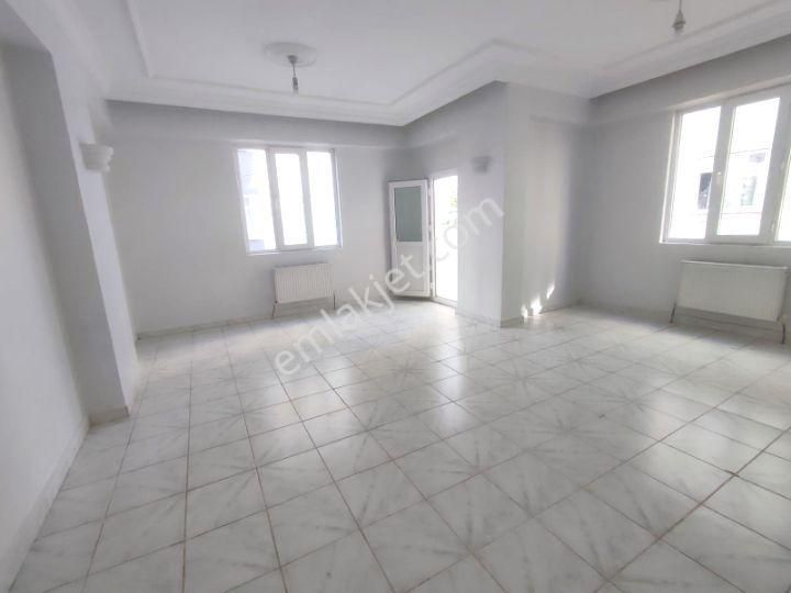 Kayapınar Peyas Satılık Daire SUR AMED EMLAK TAN GAZİLERDE 3+1 SATILIK DAİRE