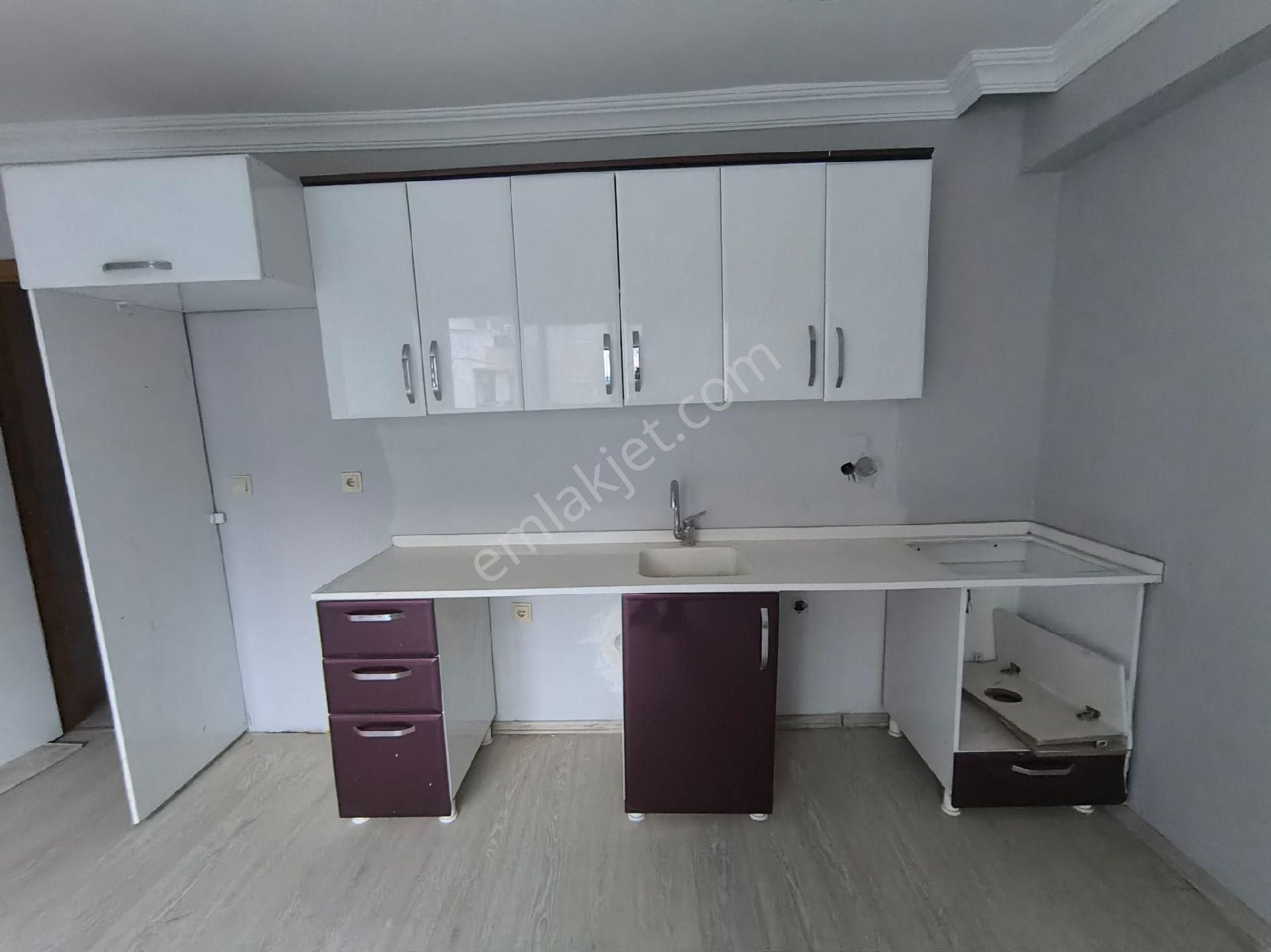 Buca Çamlıkule Satılık Daire BUCA ÇAMLIKULE METRO  SON DURAĞA YAKIN MESAFEDE SATILIK 1+1 DAİRE