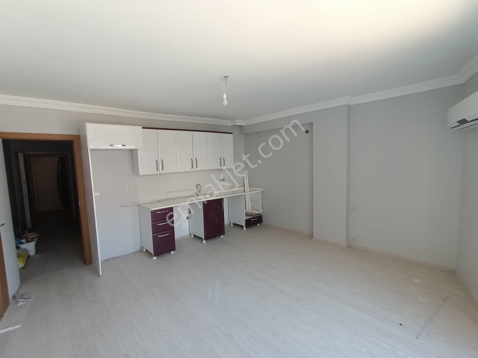 Buca Çamlıkule Satılık Daire BUCA ÇAMLIKULE METRO  SON DURAĞA YAKIN MESAFEDE SATILIK 1+1 DAİRE