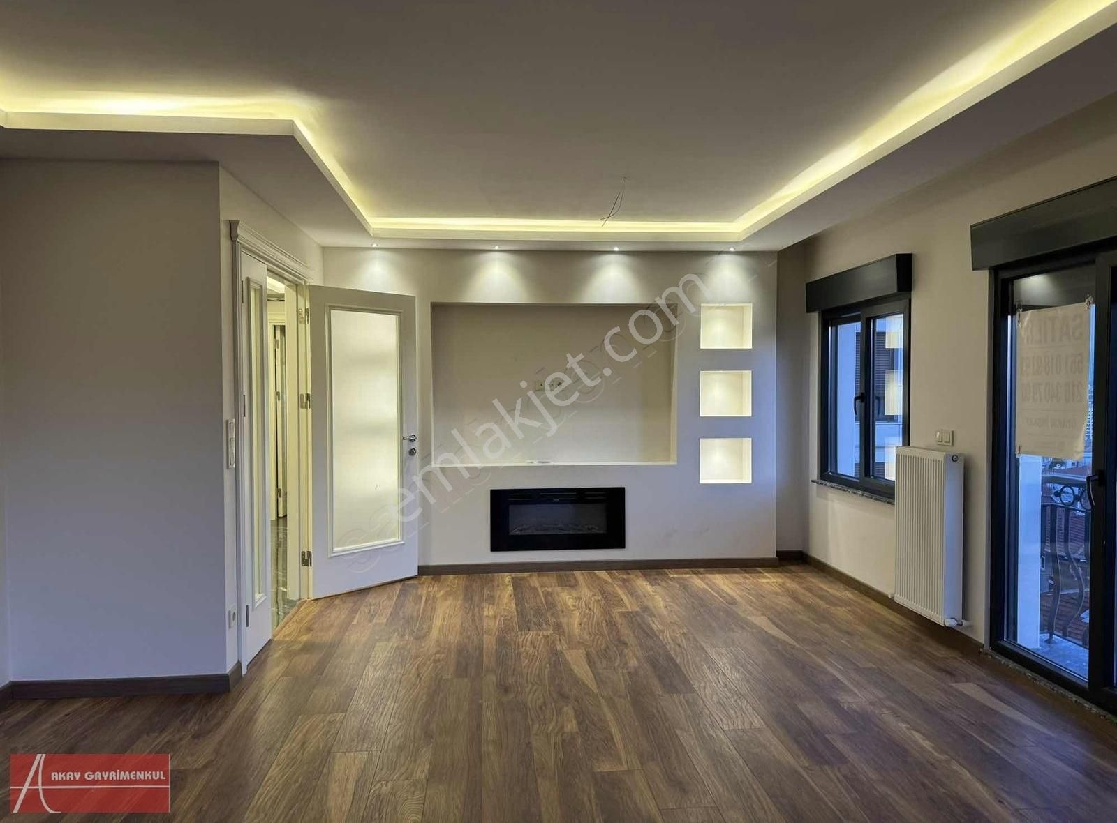 Kadıköy Acıbadem Satılık Daire ACIBADEM CAD.1PARALEL SIFIR FUL DENİZ MANZARALI 3+1 170m²DUBLEX