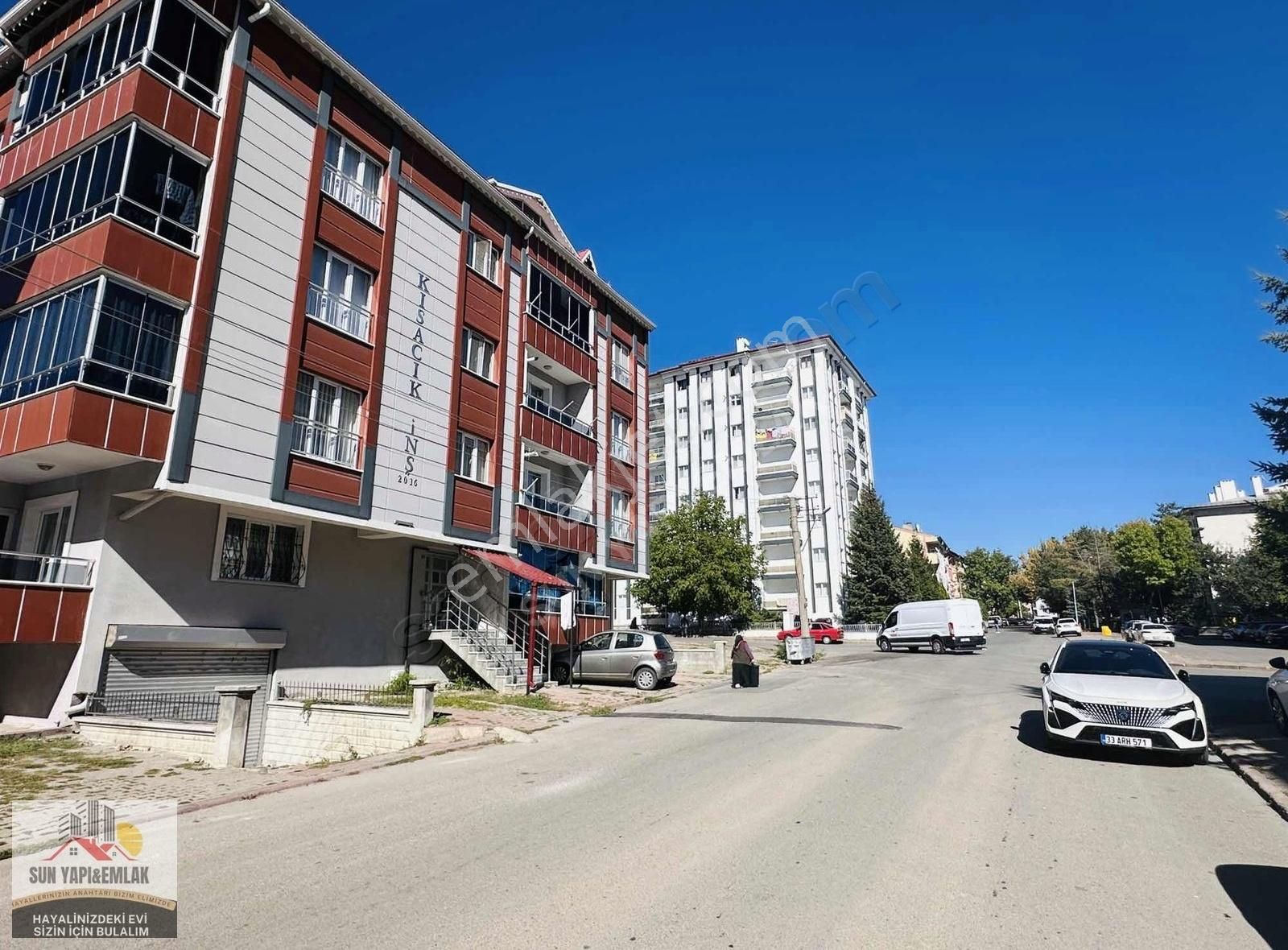 Sivas Merkez Selçuklu Satılık Daire SUN YAPI EMLAK TAN SELCUKLU MAHALLESİNDE SATILIK DAİRE