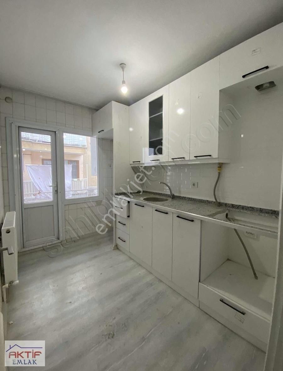 Turgutlu Turan Kiralık Daire Aktif Emlak'tan 2+1 Sıfır Tadilatlı Doğalgazlı Ara Kat Daire