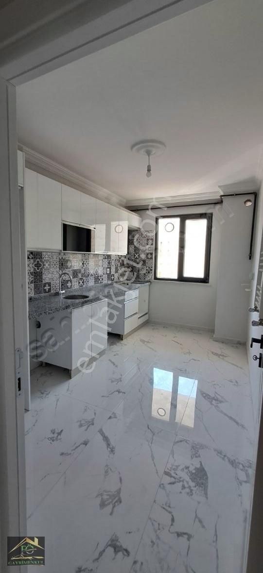 Sancaktepe Merve Satılık Daire MERKEZİ KONUMDA iSKANLI SATILIK 3+1 DAİRE