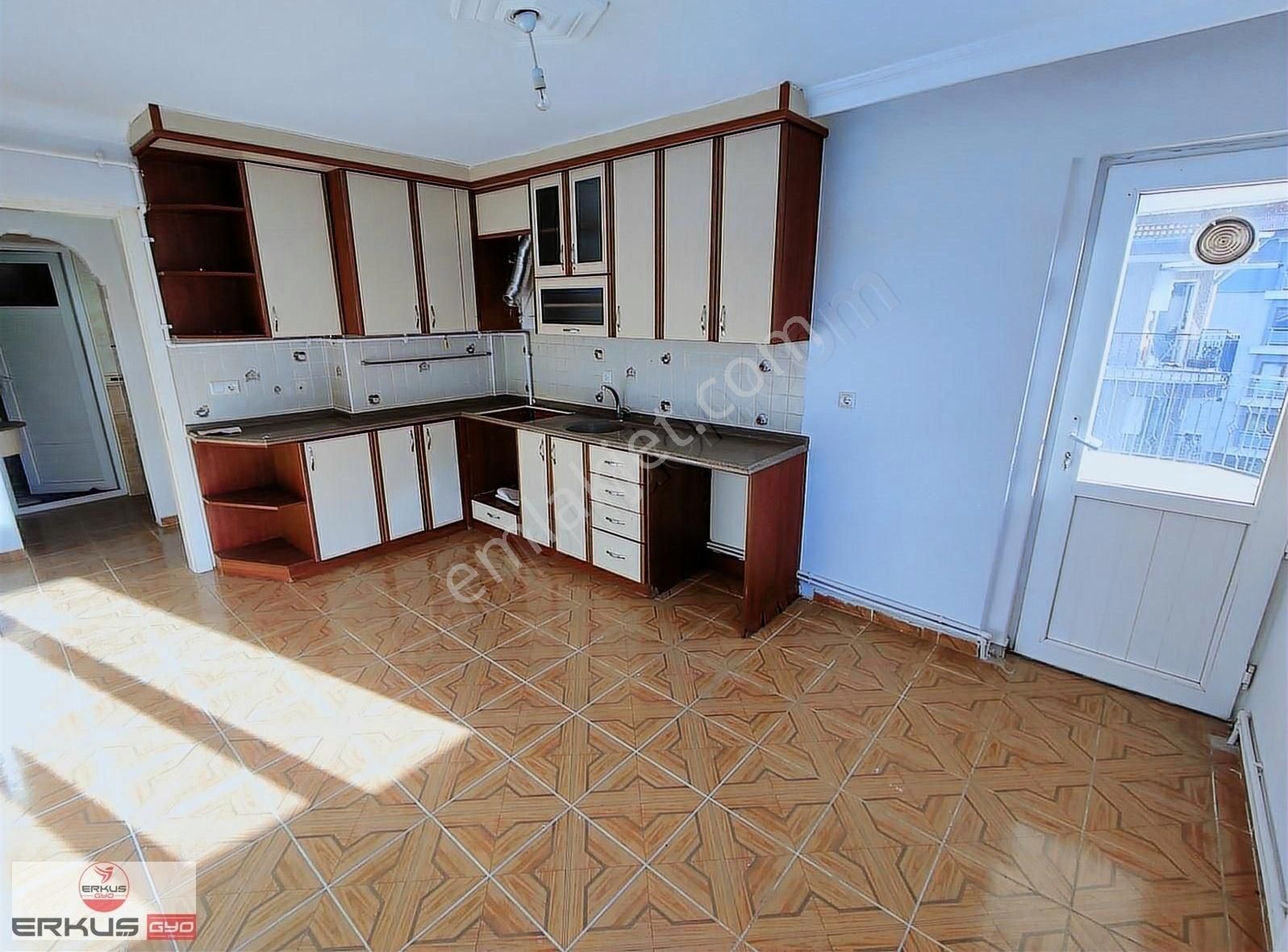 Merkezefendi Adalet Satılık Daire Erkuş GYO' dan 4 TAPU Adalet Mahallesinde 170 M² Ferah 3+1 Daire