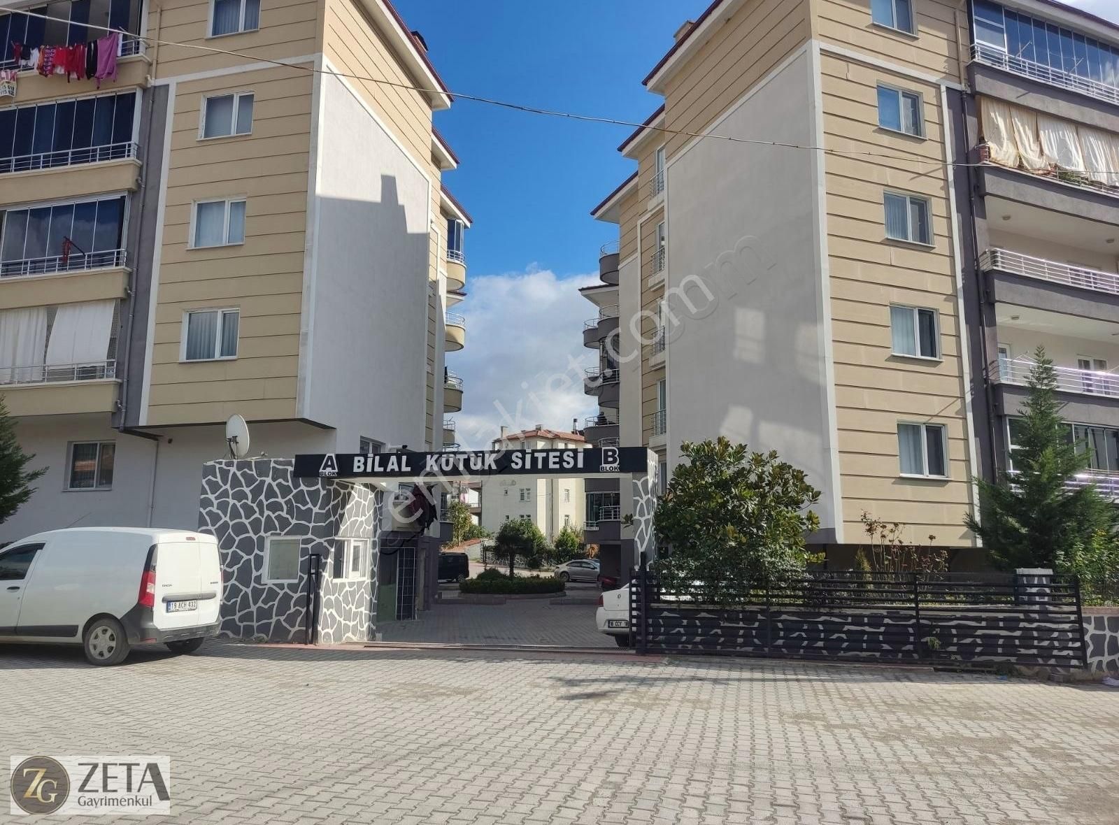 Osmancık Şenyurt Kiralık Daire Site İçerisinde Çok Geniş Kiralık Daire