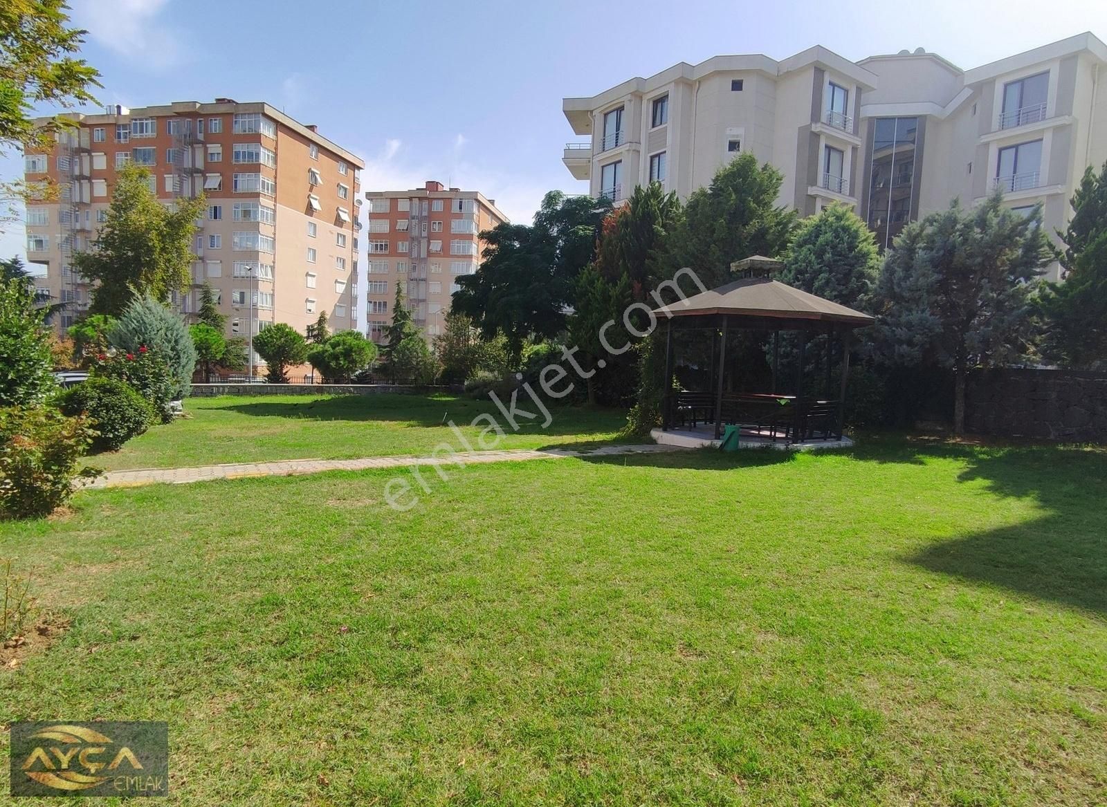 Süleymanpaşa Hürriyet Kiralık Daire OKULLAR BÖLGESİNDE SİTEDE AYÇADAN KİR. 3+1 ENÜST KAT GENİŞ DAİRE