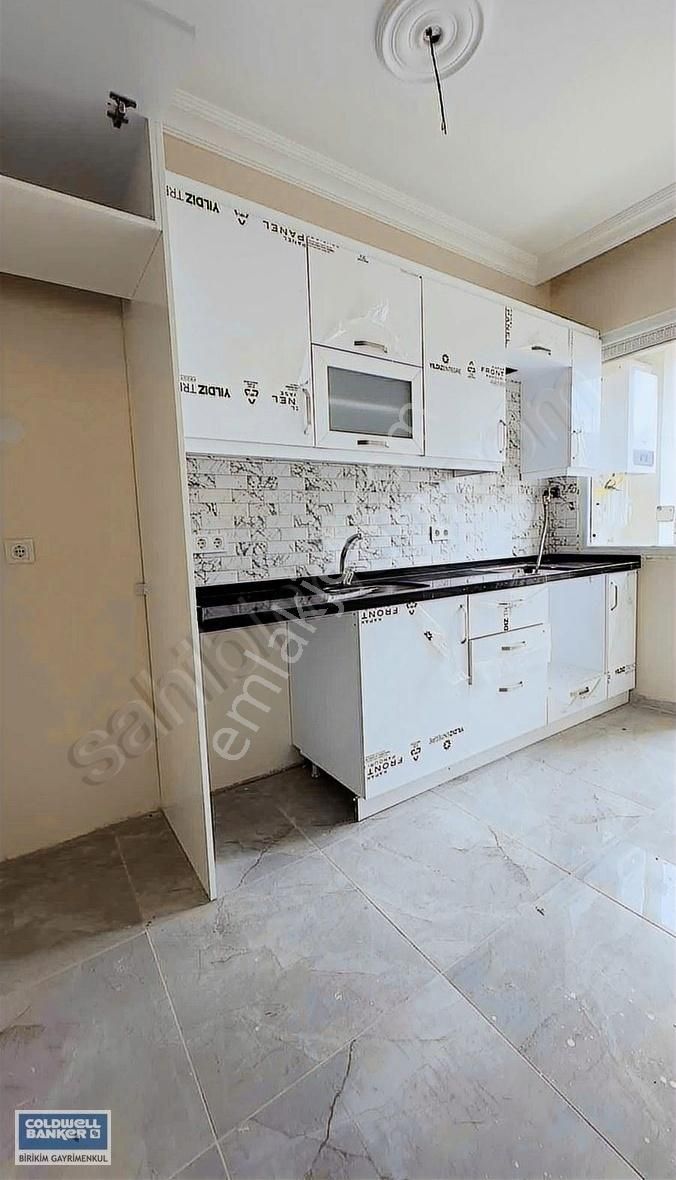 Maltepe Zümrütevler Kiralık Daire Tülin Caddesine Yakın Kiralık sıfır 2+1