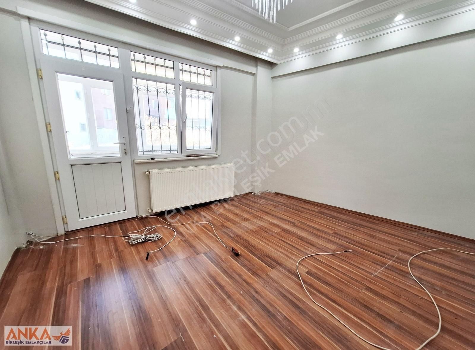 Ataşehir Esatpaşa Kiralık Daire Adnan Menderes Caddesi Sokağı Merkezi Konumda 2+1 Balkonlu Daire