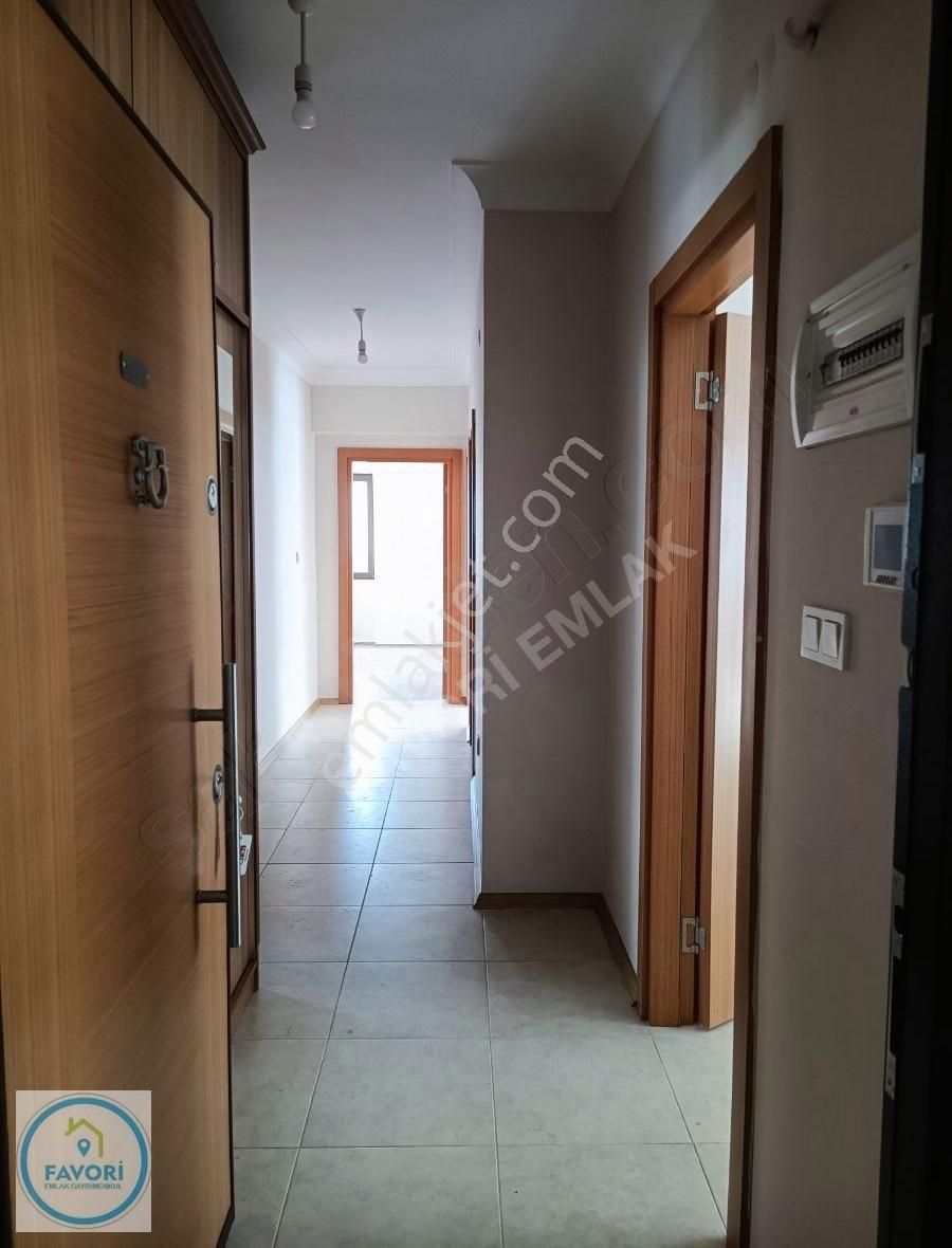 Isparta Merkez Emre Kiralık Daire Ustam Parkta ara kat 3+1