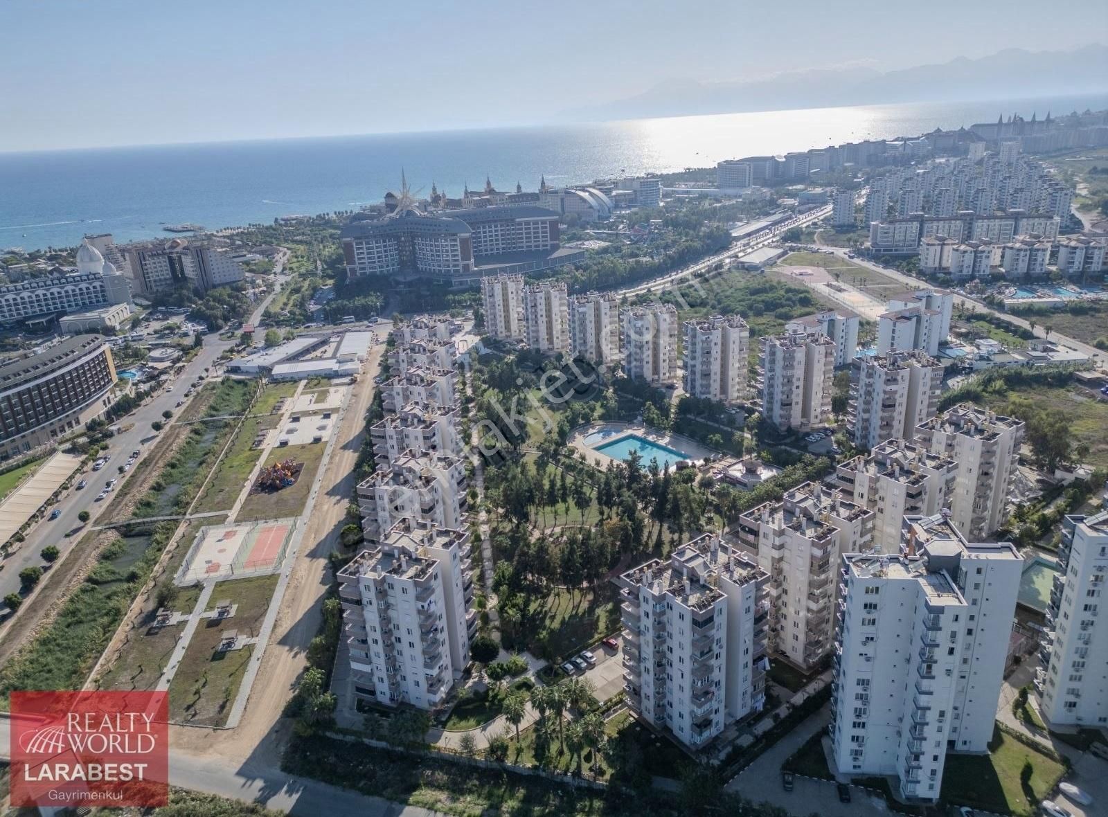 Aksu Kemerağzı Kiralık Daire Antalya Kundu'da Deniz Manzaralı 3+1 Eşyalı Kiralık Daire