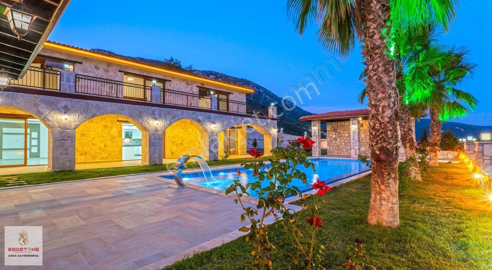 Kaş Hacıoğlan Satılık Villa Antalya Kaş'ta Benzersiz Muhteşem Satılık 6+1 Taş Ev Villa