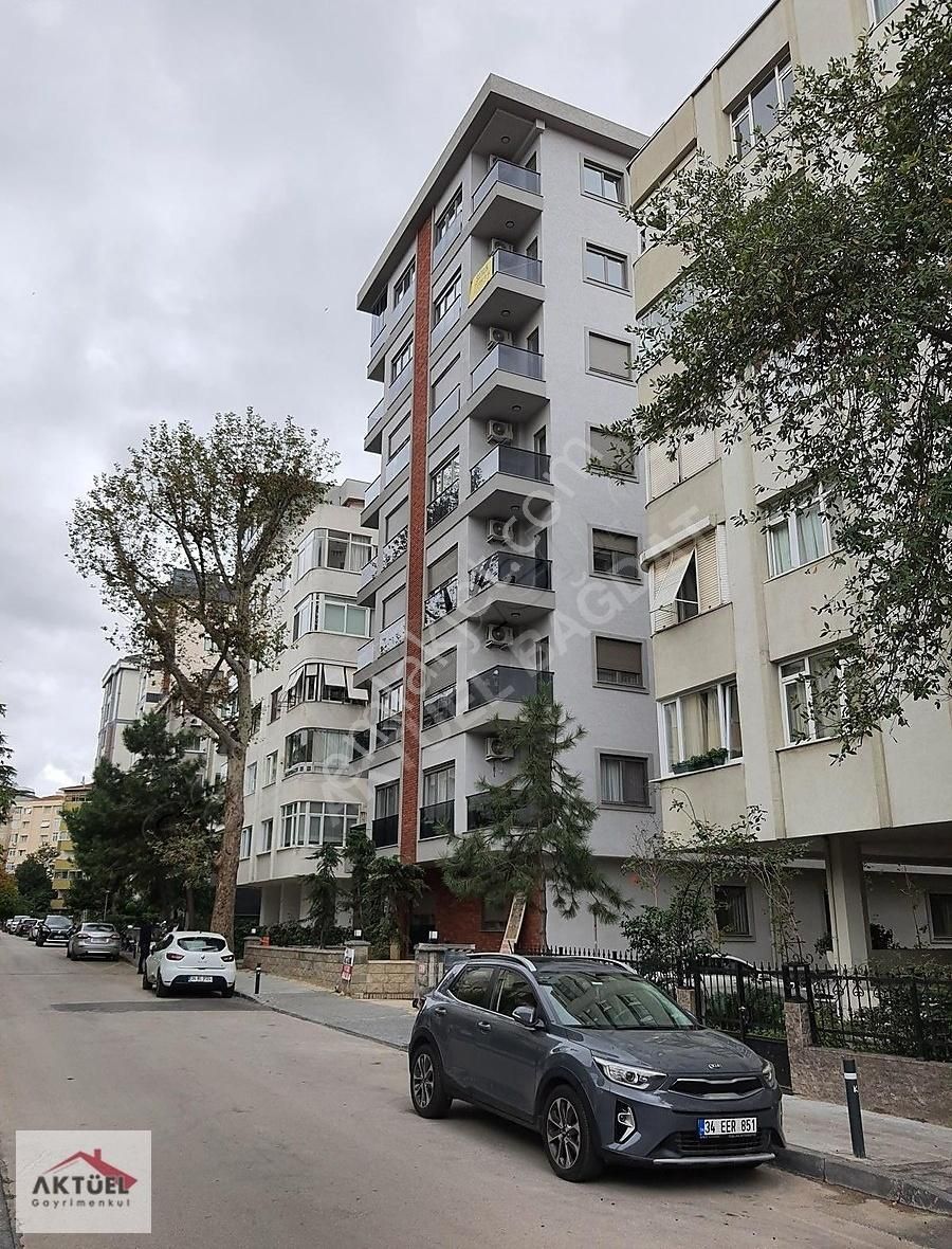 Kadıköy Göztepe Satılık Daire Özgürlük Parkına Yakın İskanlı Az Katlı 3+1 Balkonlu Satılık