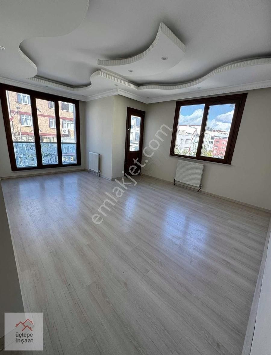 Esenyurt Osmangazi Kiralık Daire Osmangazi Mah'da 3+1 Ara Katı 120 M² Köşebaşı Ve Çift Balkonlu