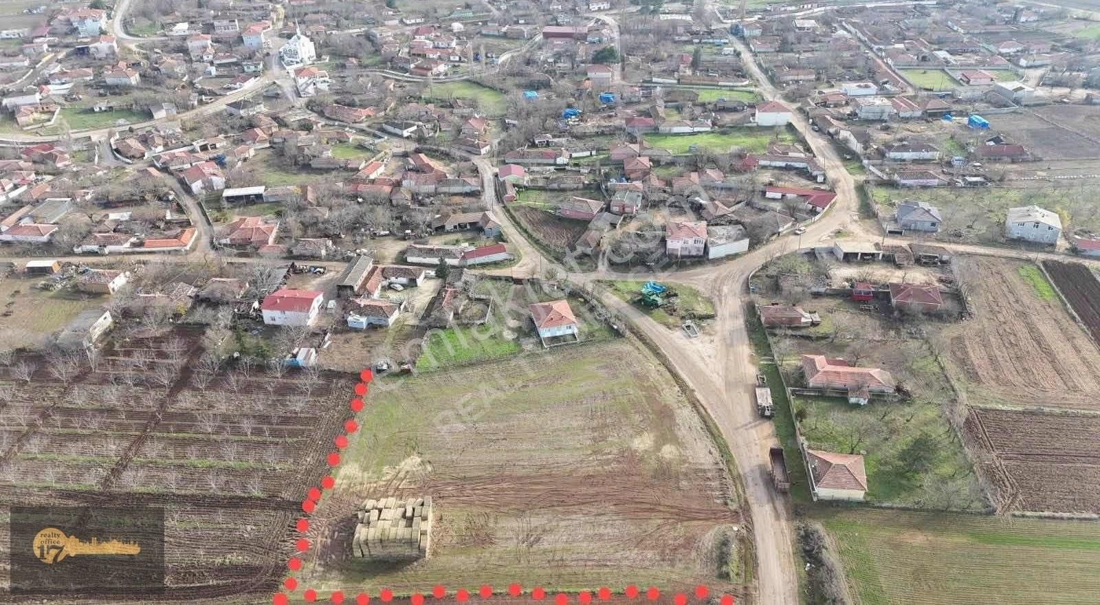 Vize Topçuköy Köyü Satılık Konut İmarlı İMARLI 250 m2 KÖY İÇİNDE FIRSAT ARSA