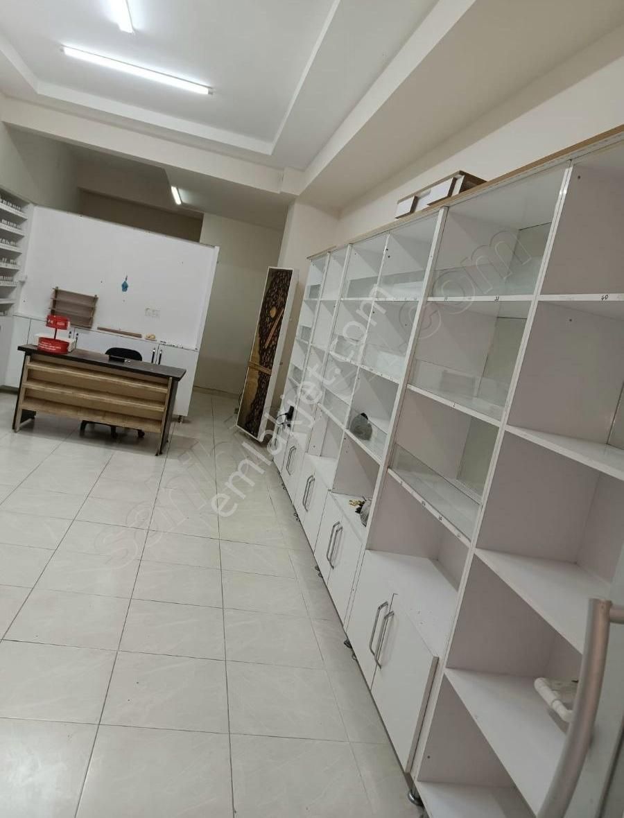 Yunusemre Muradiye Kiralık Dükkan & Mağaza Kiralık 60 M2 Dukkan