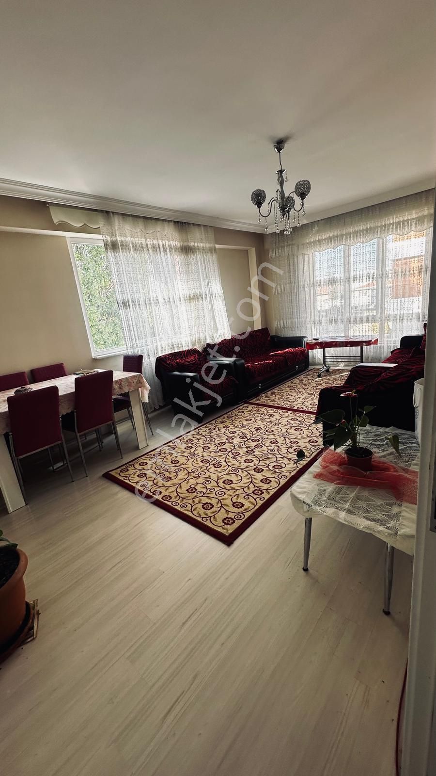 Tepebaşı Esentepe Satılık Daire  BUKET EMLAKTAN ESENTEPE MH. KÖŞE BİNA SATILIK 3+1 DAİRE 