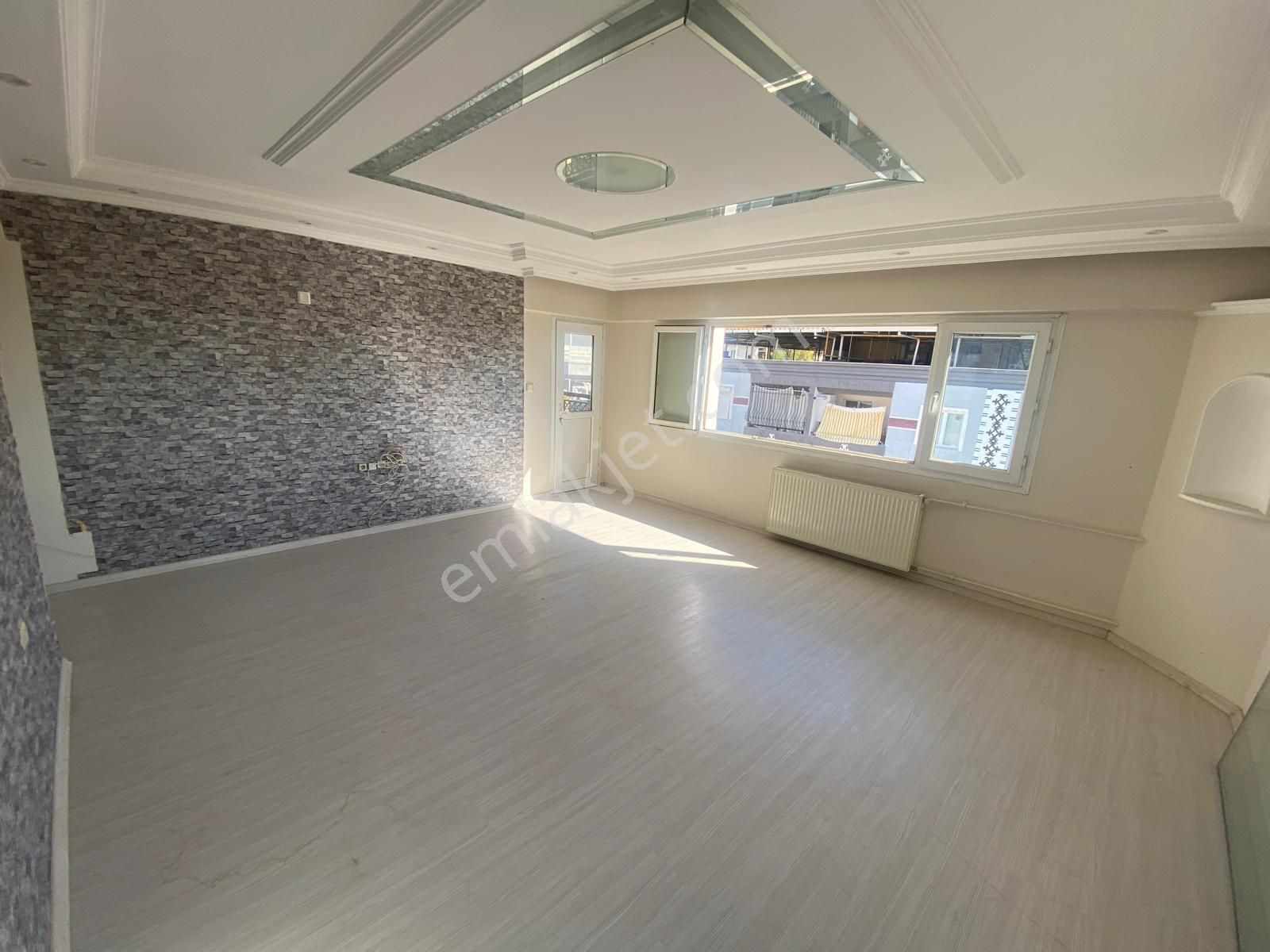 Buca Barış Hastaneye Yakın Kiralık Daire Buca Barış Mahallesi 3+1 140 M2 Bakımlı Daire