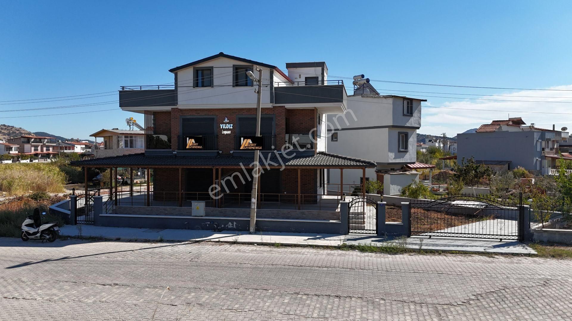 Dikili Salihler Satılık Villa İzmir Dikili Cumhuriyet Mahallesi Satılık Sıfır 4+1 İkiz Villa