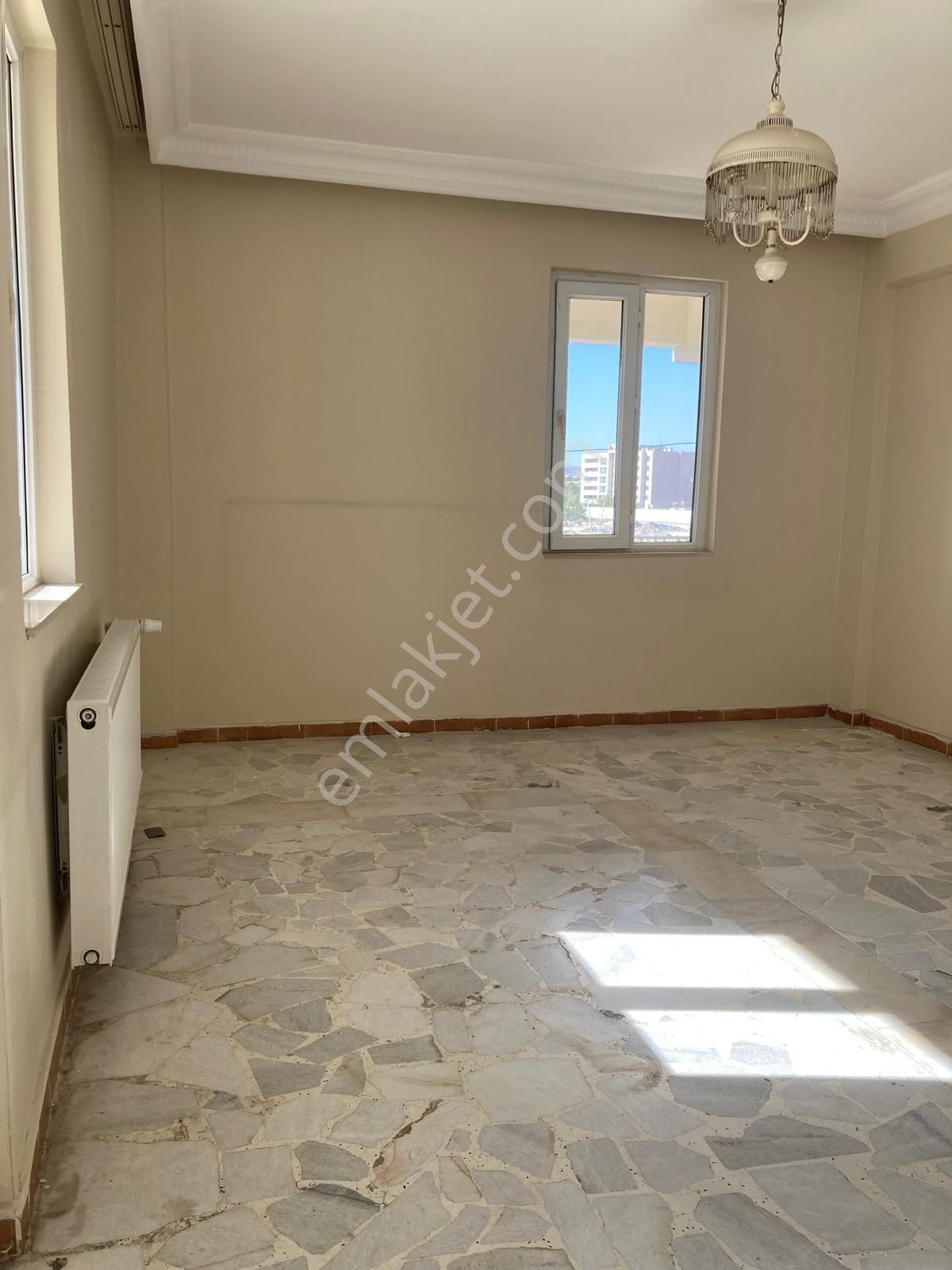 Karaköprü Esentepe Kiralık Daire ESENTEPE MAHALLESİNDE 200 M2 KİRALIK DAİRE 