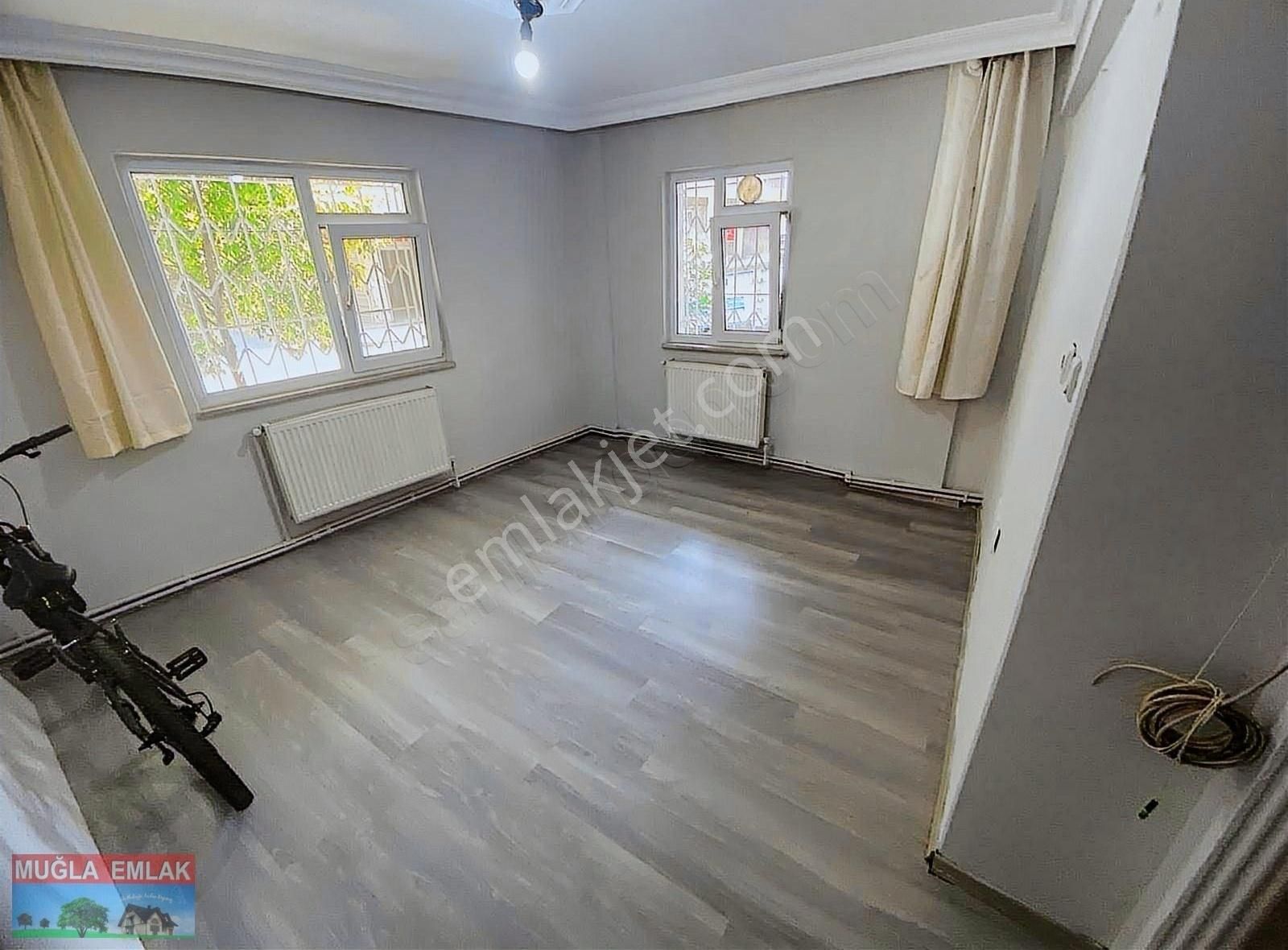 Gaziosmanpaşa Bağlarbaşı Satılık Daire Muğla Emlaktan Kavaklıderede 65m 2+1 Masrafsız Düz Giriş Daire