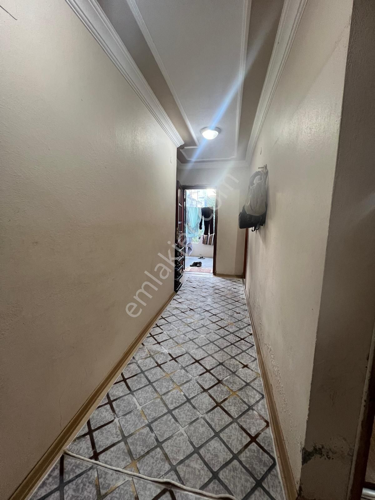 Fevzipaşa Mahallesi 2+1 3 Katlı Komple Satılık Müstakil Ev - Görsel 5