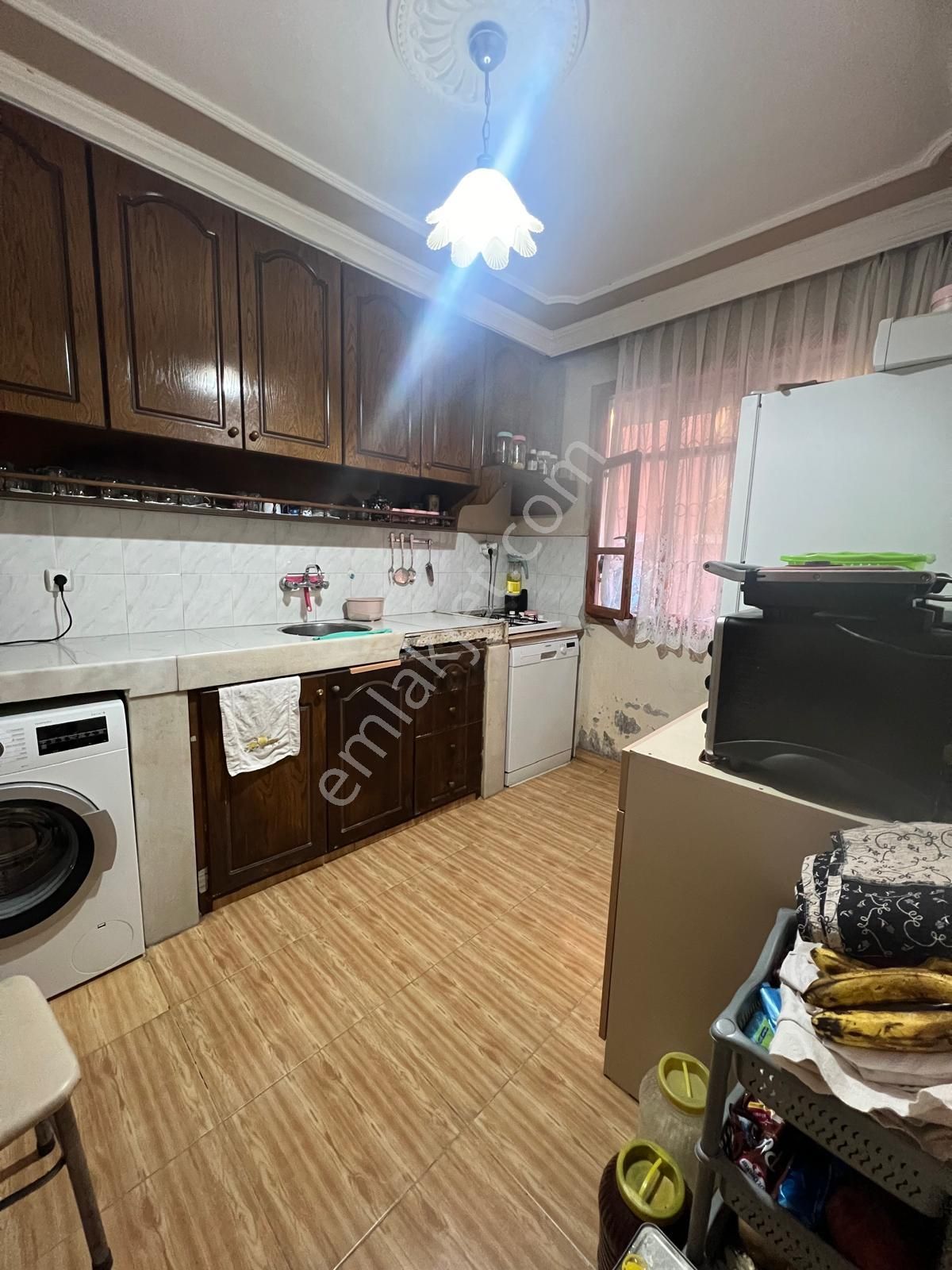 Fevzipaşa Mahallesi 2+1 3 Katlı Komple Satılık Müstakil Ev - Görsel 2