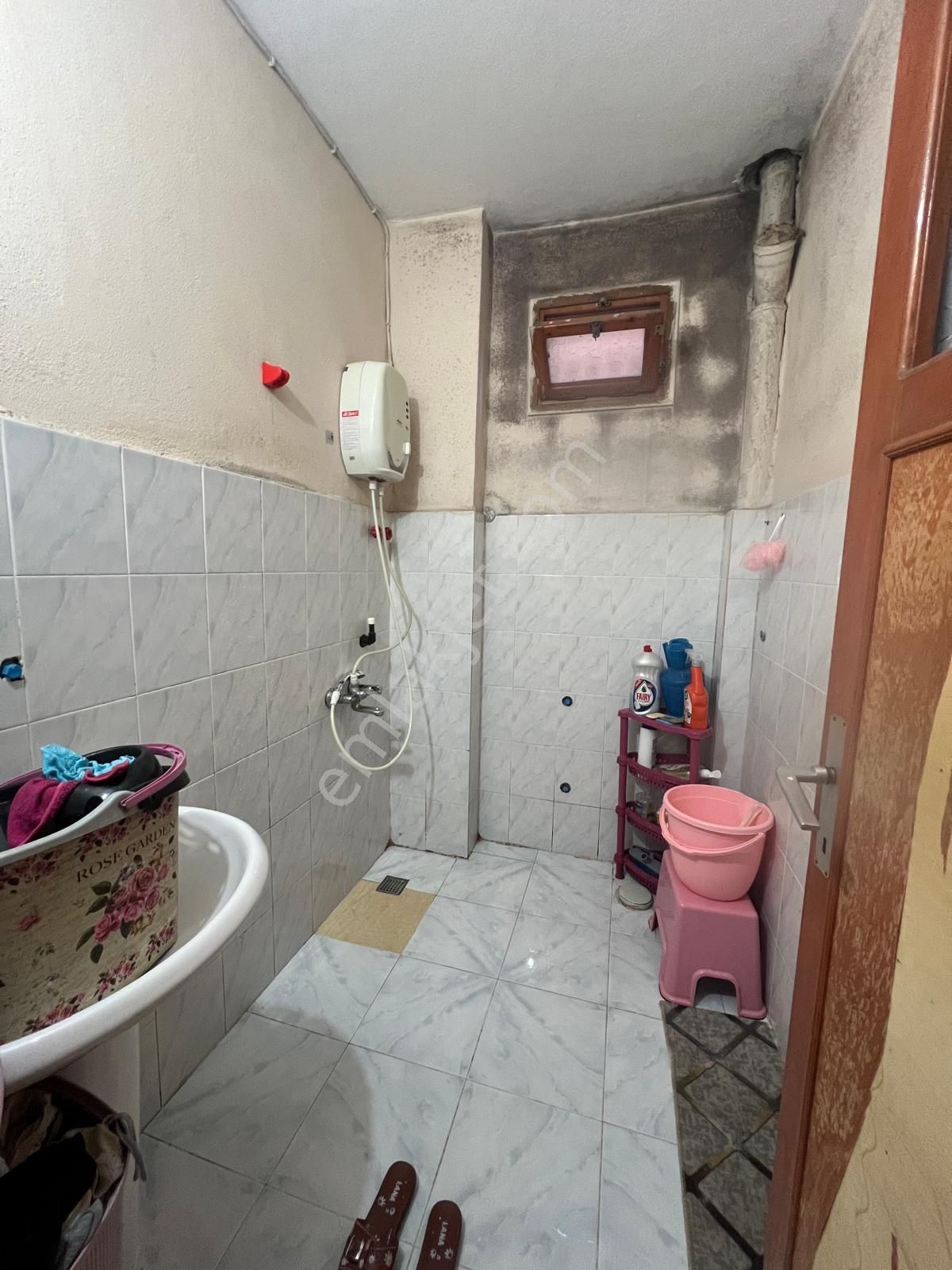 Fevzipaşa Mahallesi 2+1 3 Katlı Komple Satılık Müstakil Ev - Görsel 12