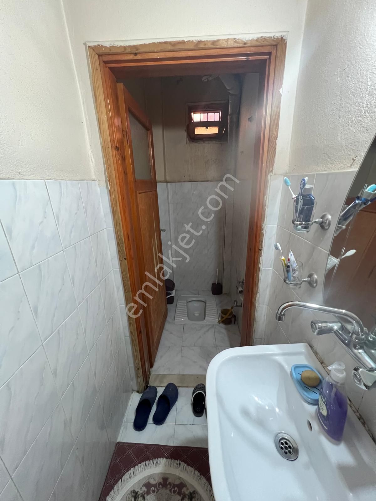 Fevzipaşa Mahallesi 2+1 3 Katlı Komple Satılık Müstakil Ev - Görsel 13