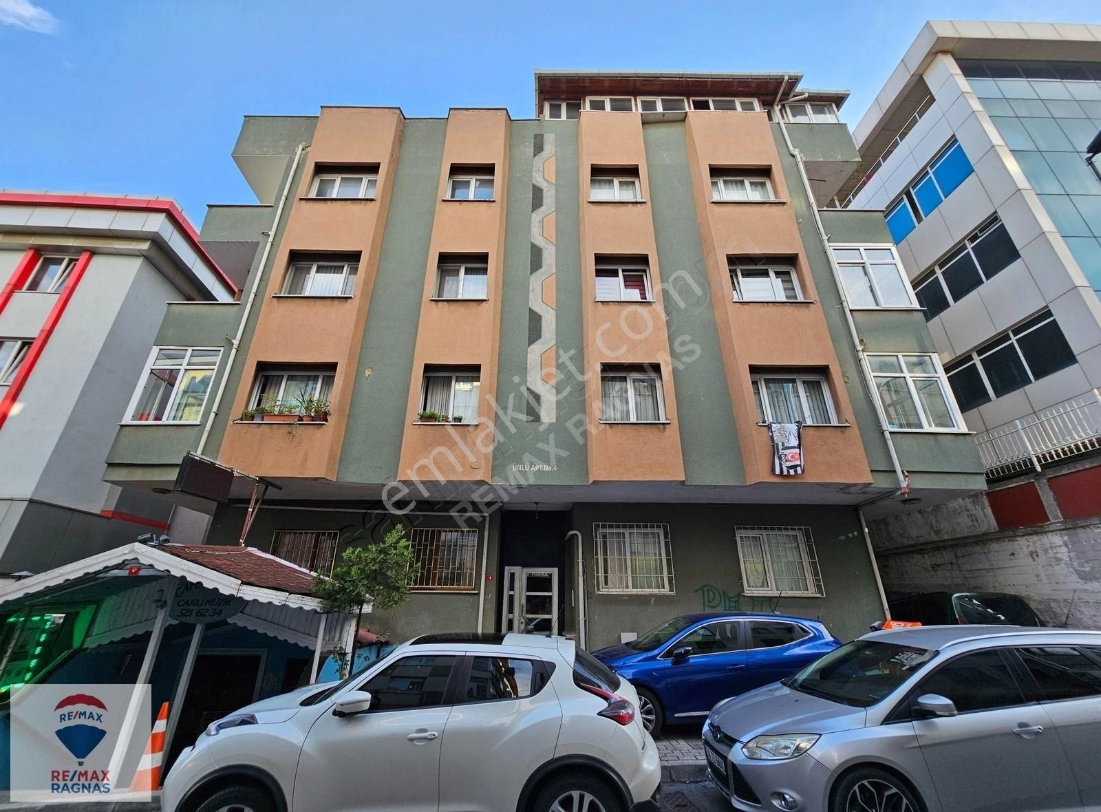 Üsküdar Bulgurlu Satılık Daire BULGURLU MERKEZDE METRO ÖNÜNDE 2+1 130m²