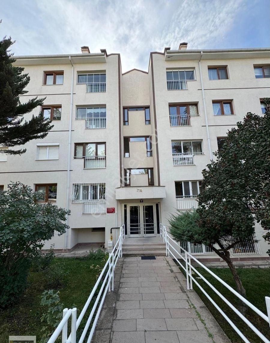 Yenimahalle Yeni Batı Satılık Daire POLAT LİVE'DAN BOTANİK METRO YANI ARA KAT SATILIK 3+1 BOŞ DAİRE