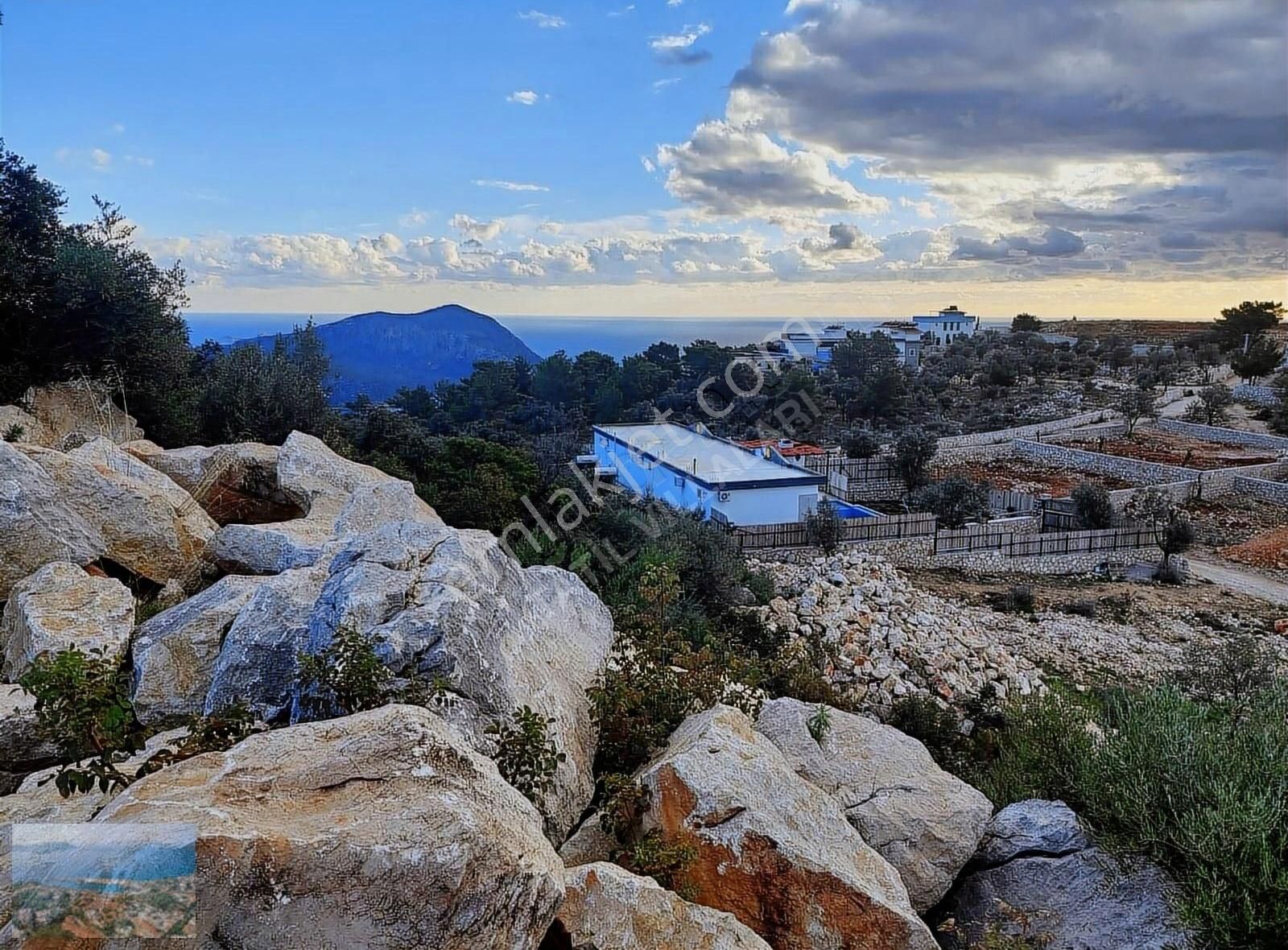 Kaş Kalkan Satılık Tarla KALKAN İNCEBEL MEVKİİNDE SATILIK İMARLI ARSA