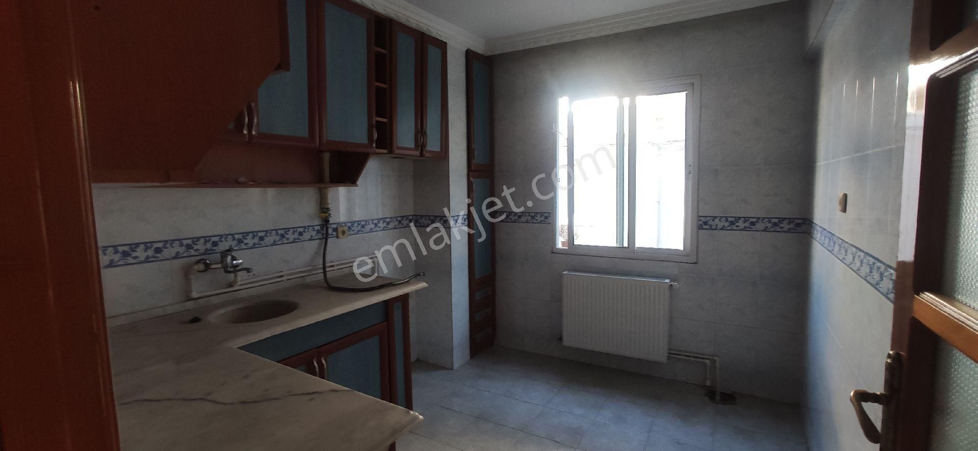 Buca Göksu Kiralık Daire Denge'den Buca Göksuda Kiralık Doğalgazlı Geniş Daire