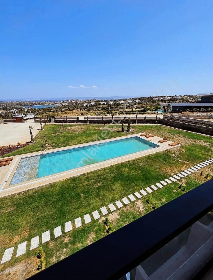 Çeşme Dalyan Satılık Residence ALYA GAYRİMENKUL ÇEŞME DALYANDA DENİZ MANZARALI 2+1 REZİDANS