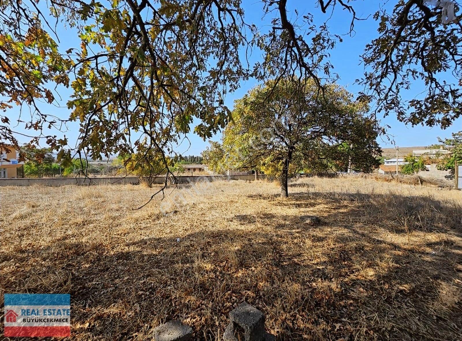 Gönen Bostancı Satılık Konut İmarlı Balıkesir Gönen İlçesi Bostancı Mah. Köy İçinde 1530 M2 Arsa