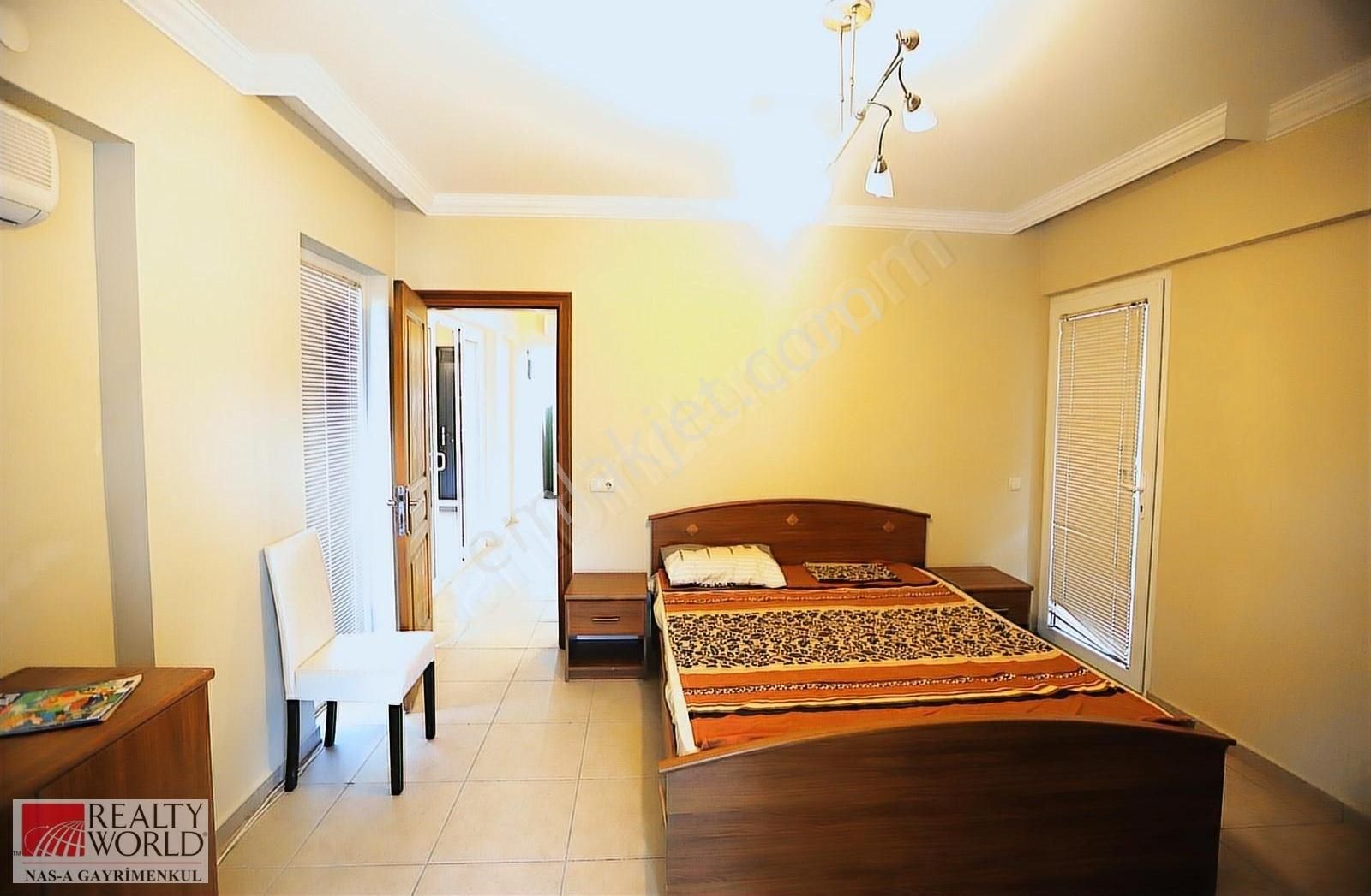 Kemer Merkez'de 3+1. Fırsat Villa - Görsel 13