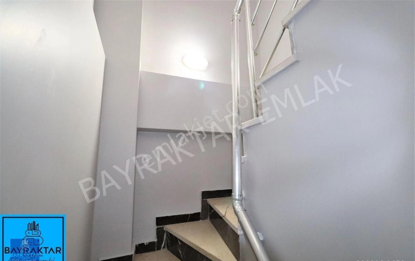 Bandırma İhsaniye Kiralık Daire Bandırma İhsaniye'de Kapalı Pazar Yakını Kiralık 3+1 Dubleks Daire Bayraktar Emlaktan