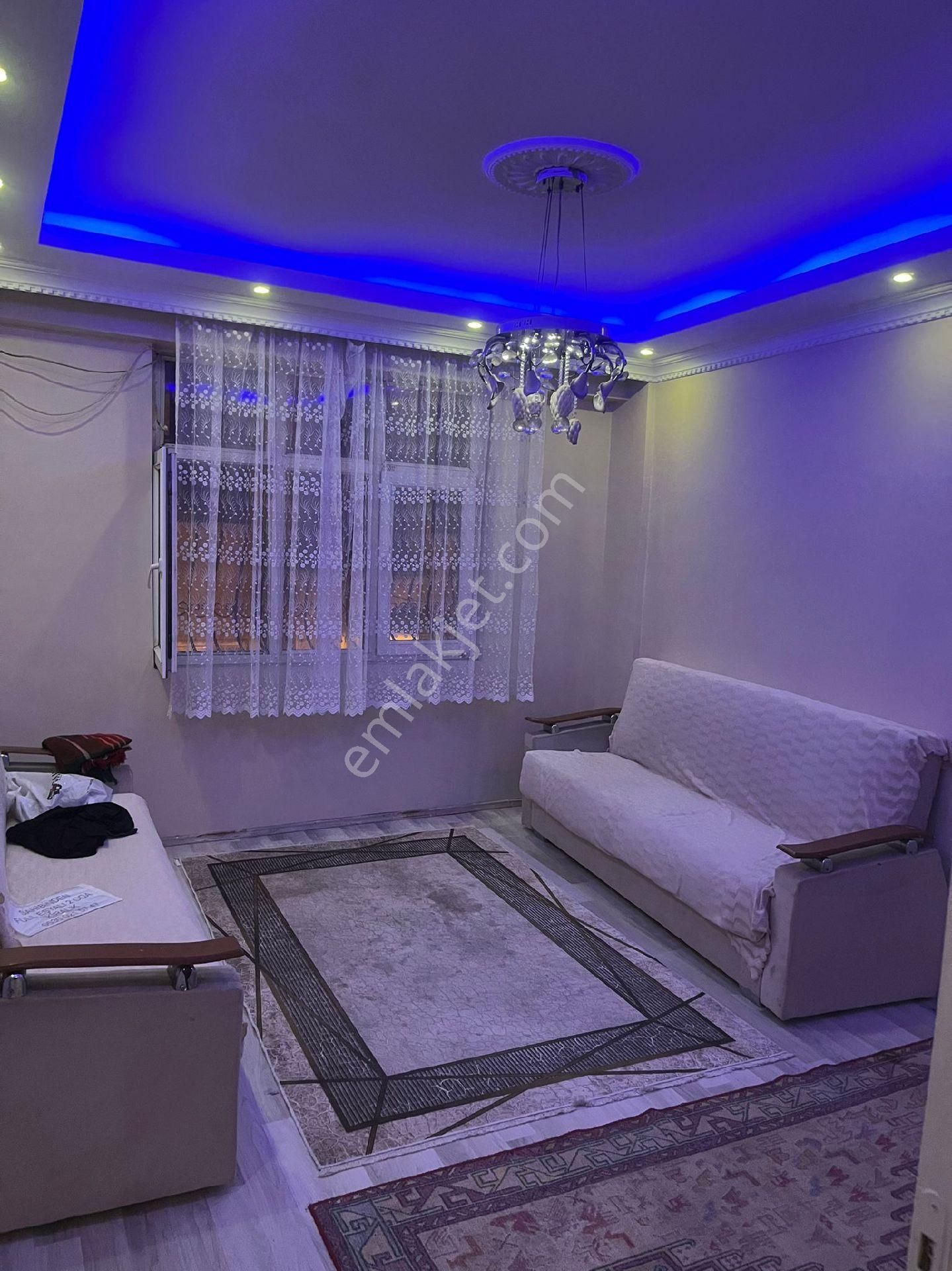 Beyoğlu Gümüşsuyu Kiralık Daire ÖZZİRVE EMLAKTAN TARLABAŞINDA KİRALİK EŞYALI DAİRE 