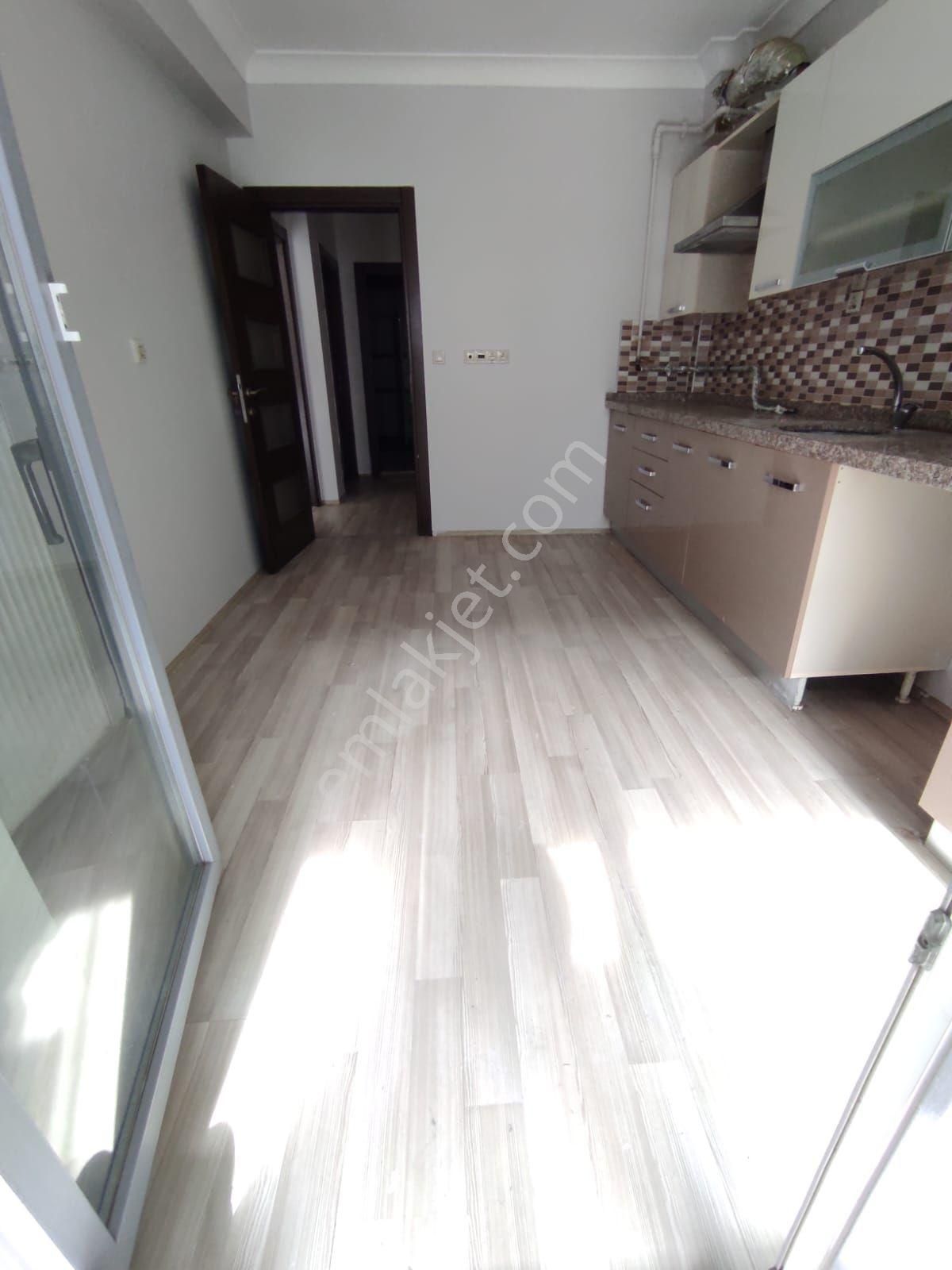 Odunpazarı Akarbaşı Satılık Daire FAZELDEN AKARBAŞINDA ATATÜRK BULVARI YAKINI 2+1 DAİRE 