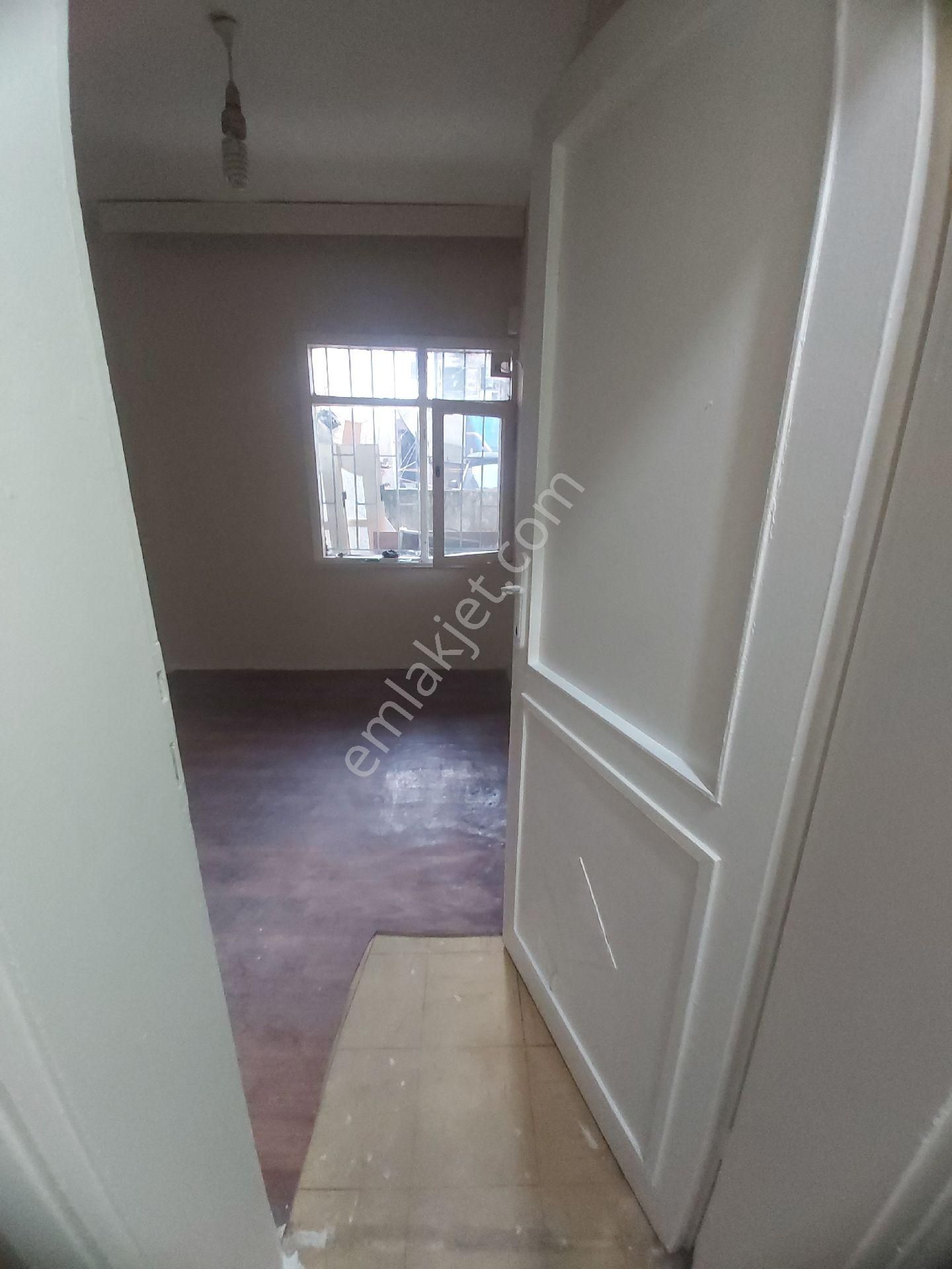 Beyoğlu Bülbül Kiralık Daire Beyoğlu Kasımpaşa Fişakahne Cad 2+1 Giriş Daire Sobalı